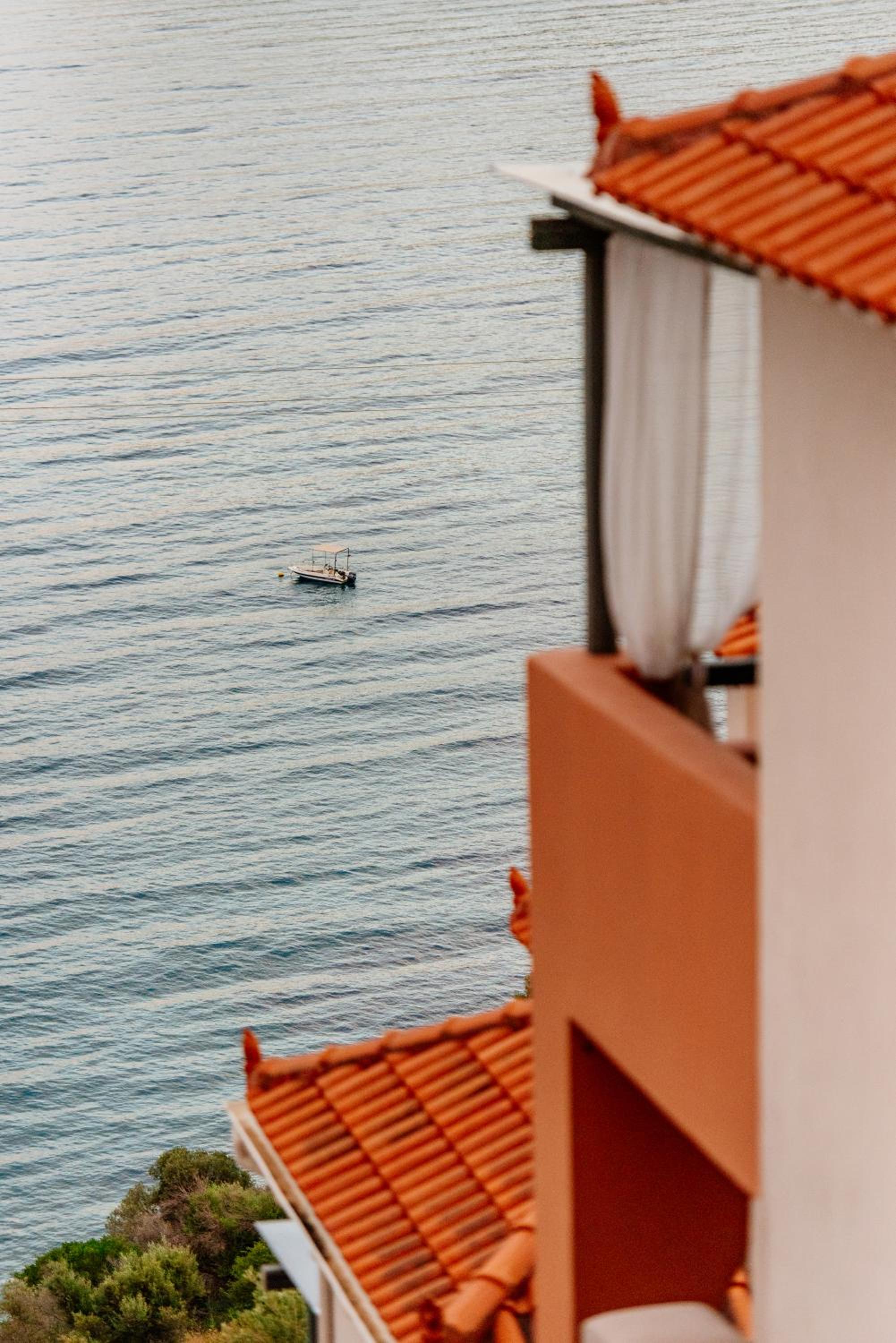 Apelon Tiritas Villas view 3