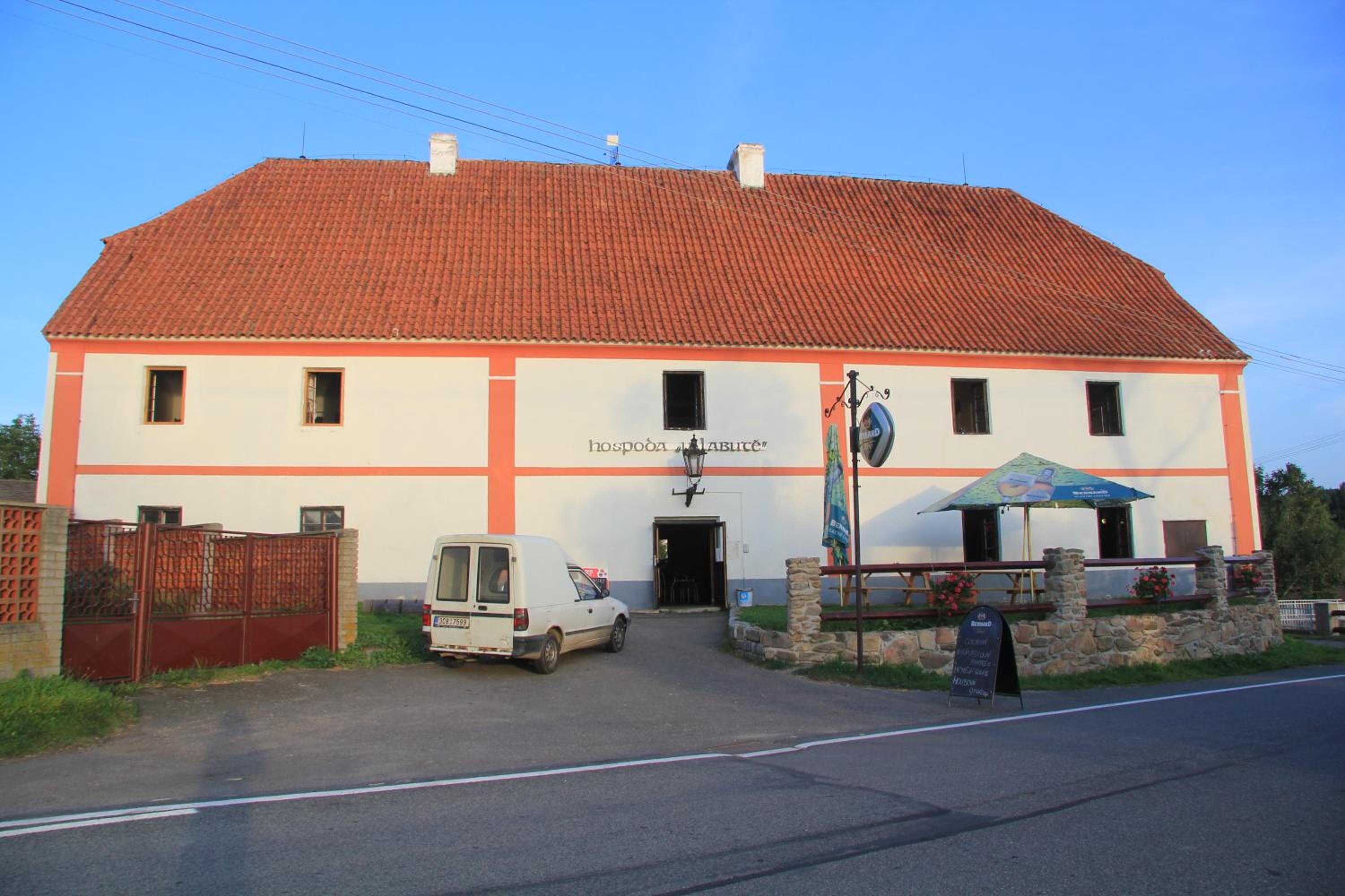 Zájezdní hostinec U Labutě Myštice