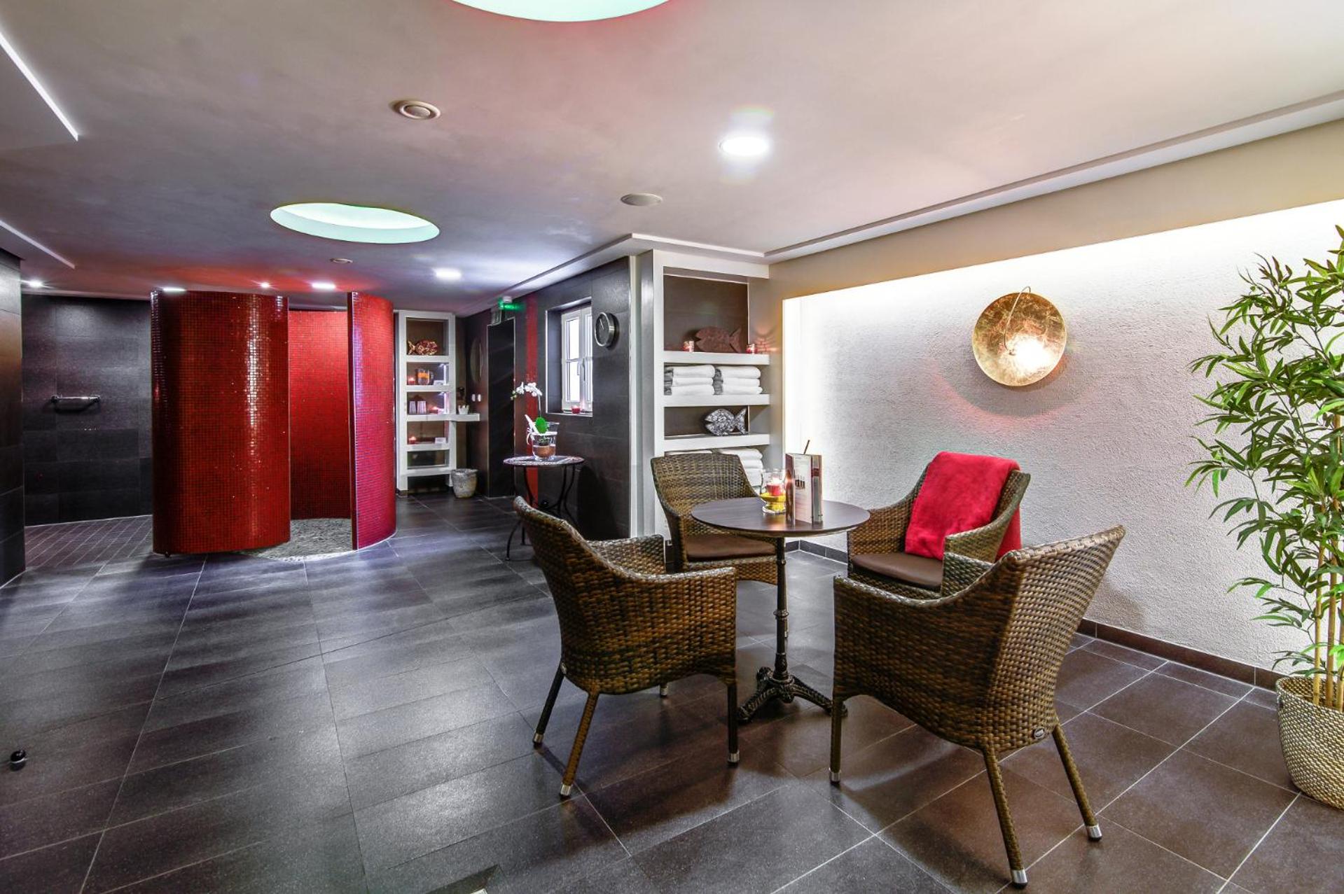 Ferienappartement und Economyzimmer Residenz Waldkrone