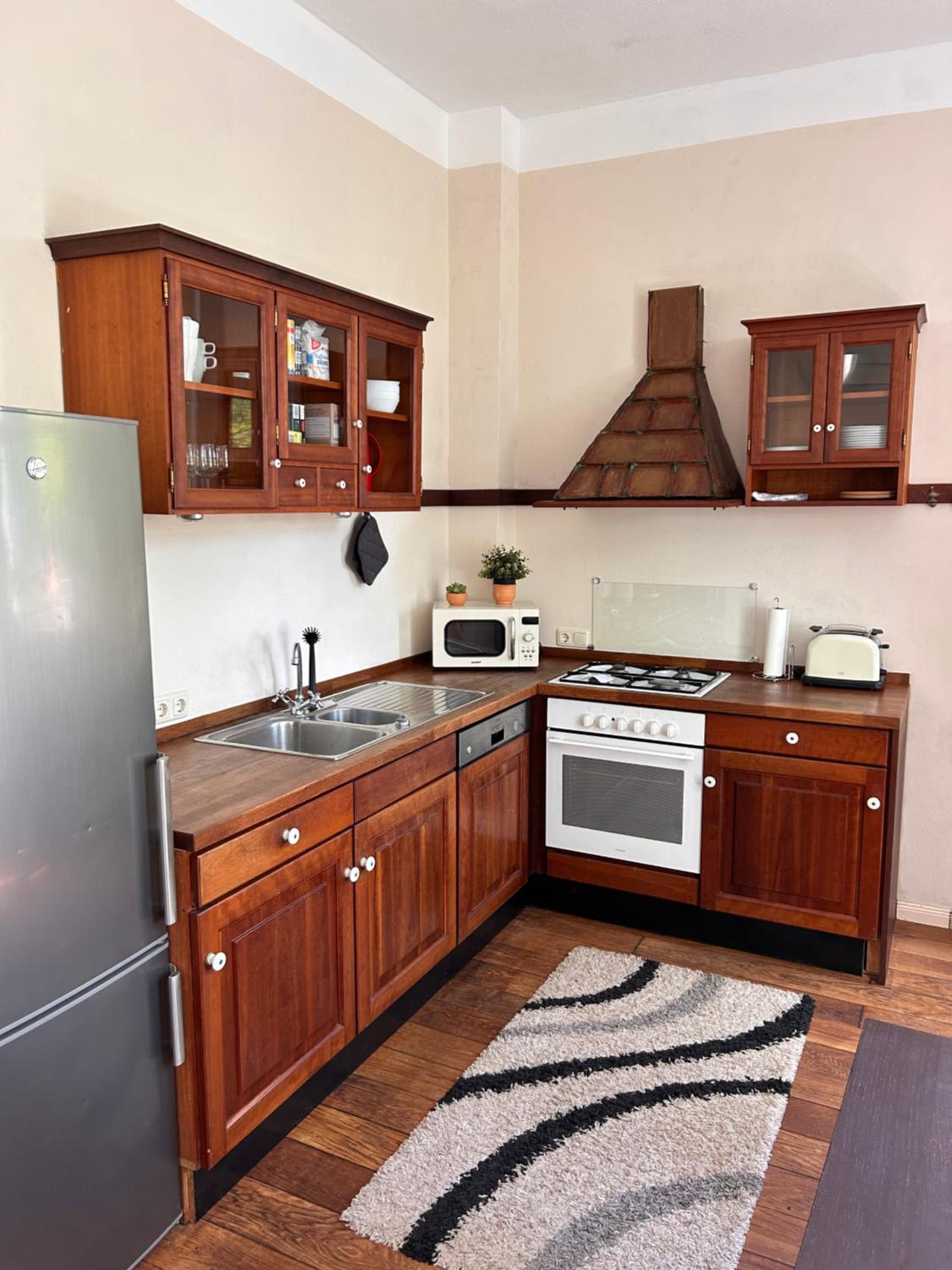 Schöne Altbauwohnung direkt an der Kesselschleuse!