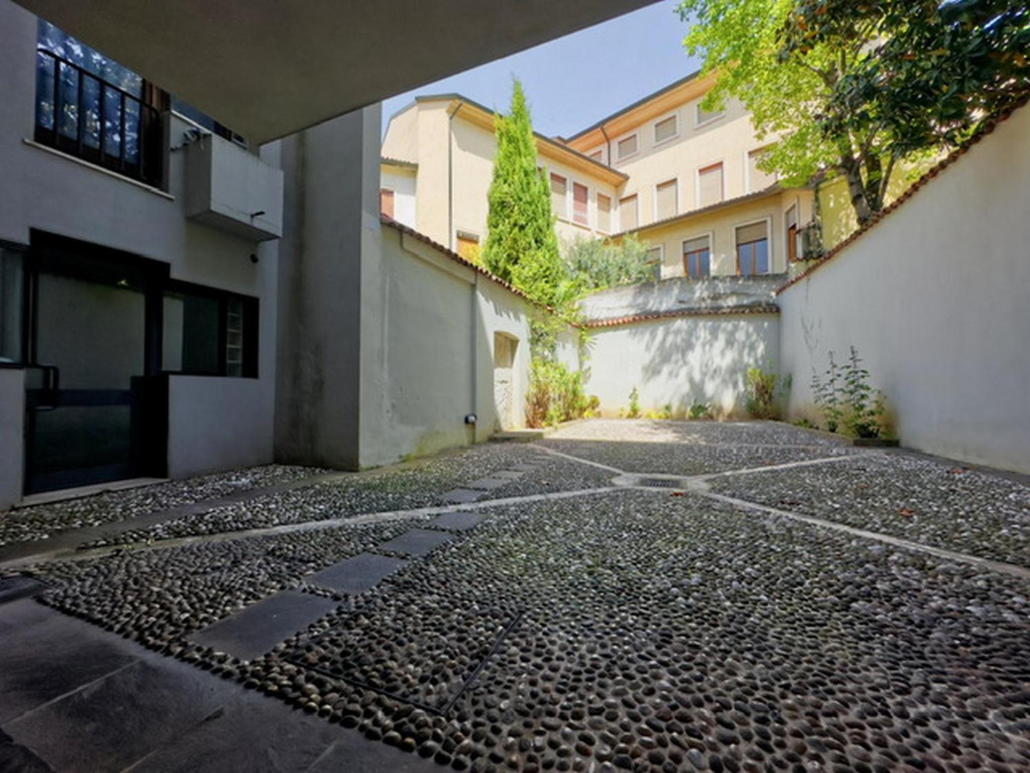 Photo 43