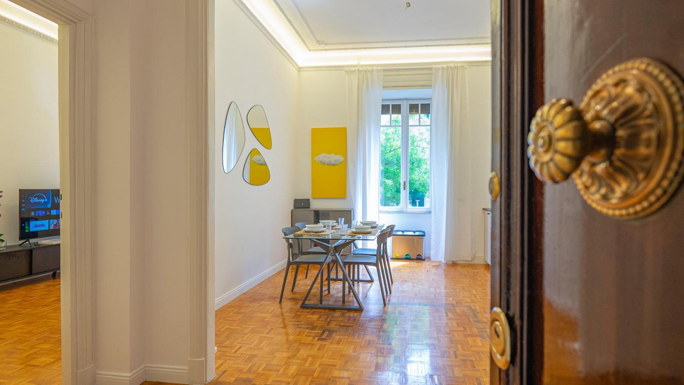 Domus San Giovanni Elegant Apartment