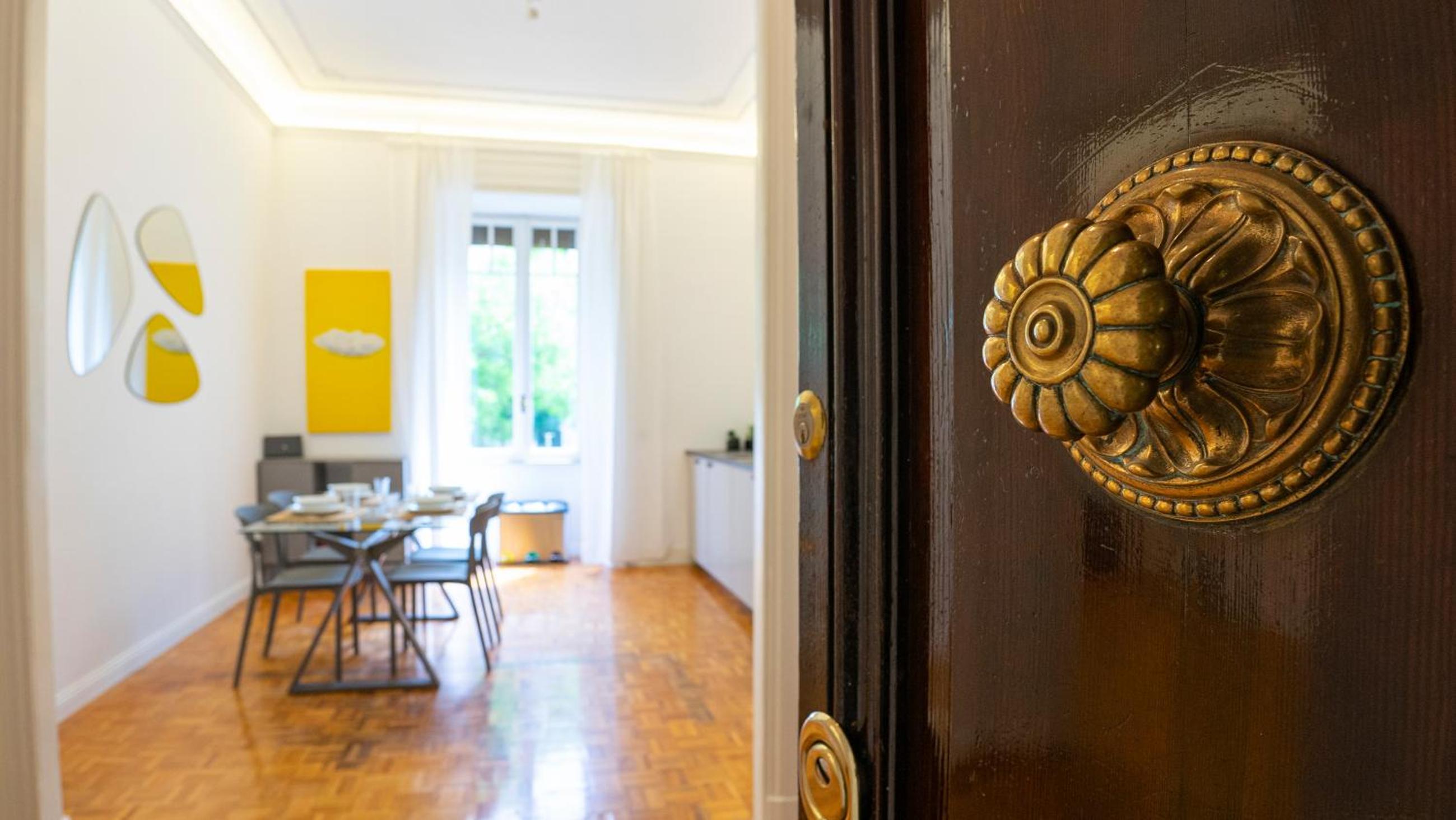 Domus San Giovanni Elegant Apartment