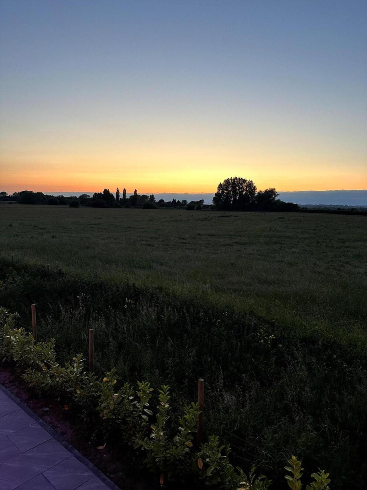 Remarkable 1-Bed Apartment in Glastonbury view 5
