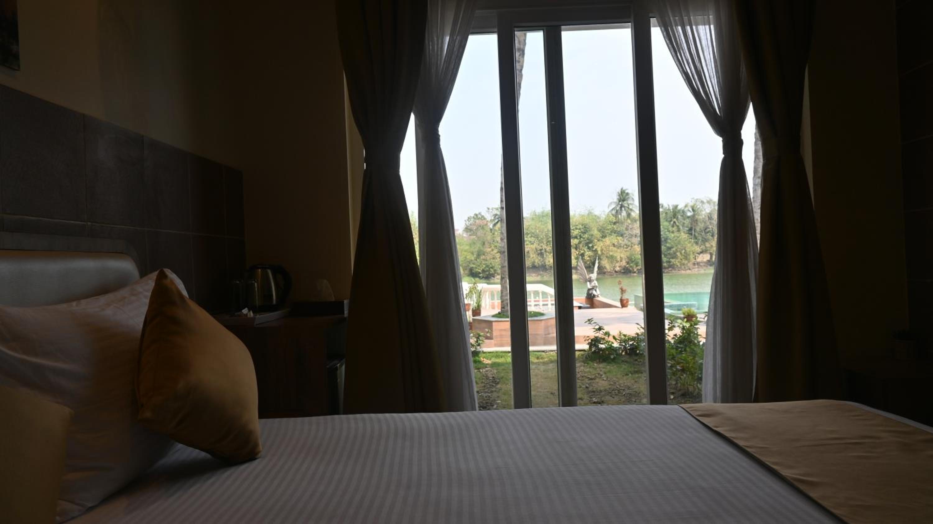 Damodar River Retreat, Uluberia view 3