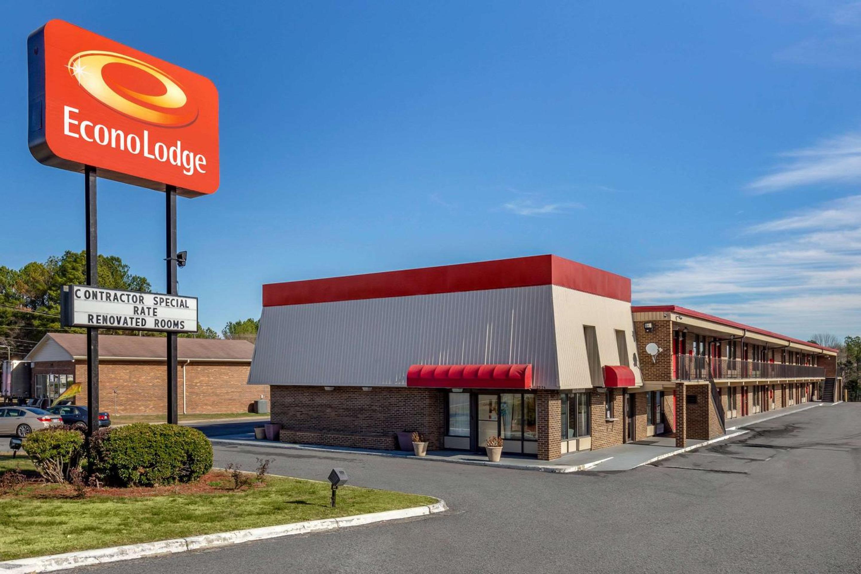 Henderson Vacations - Econo Lodge - Property Image 1