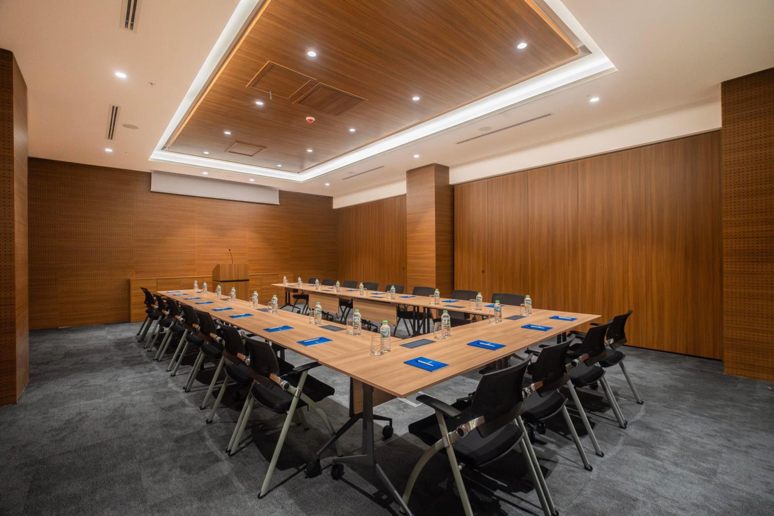 New Inn Hotel Old Town - Image 14