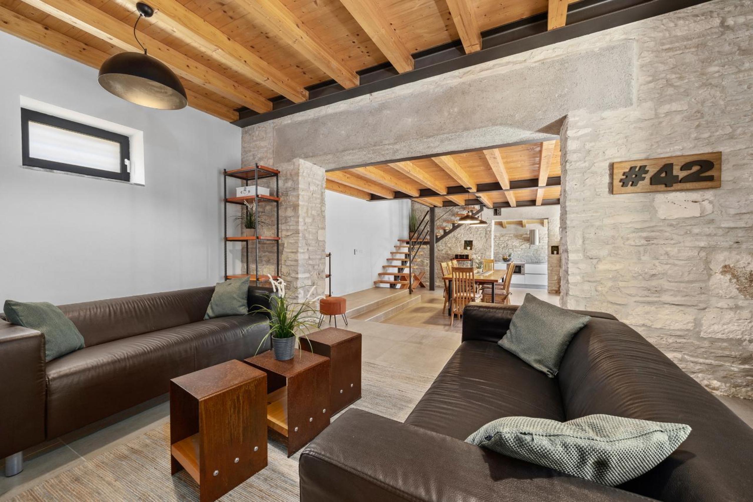 Casa 42 pet friendly for 9 people in Central Istria with salt - water pool view 5