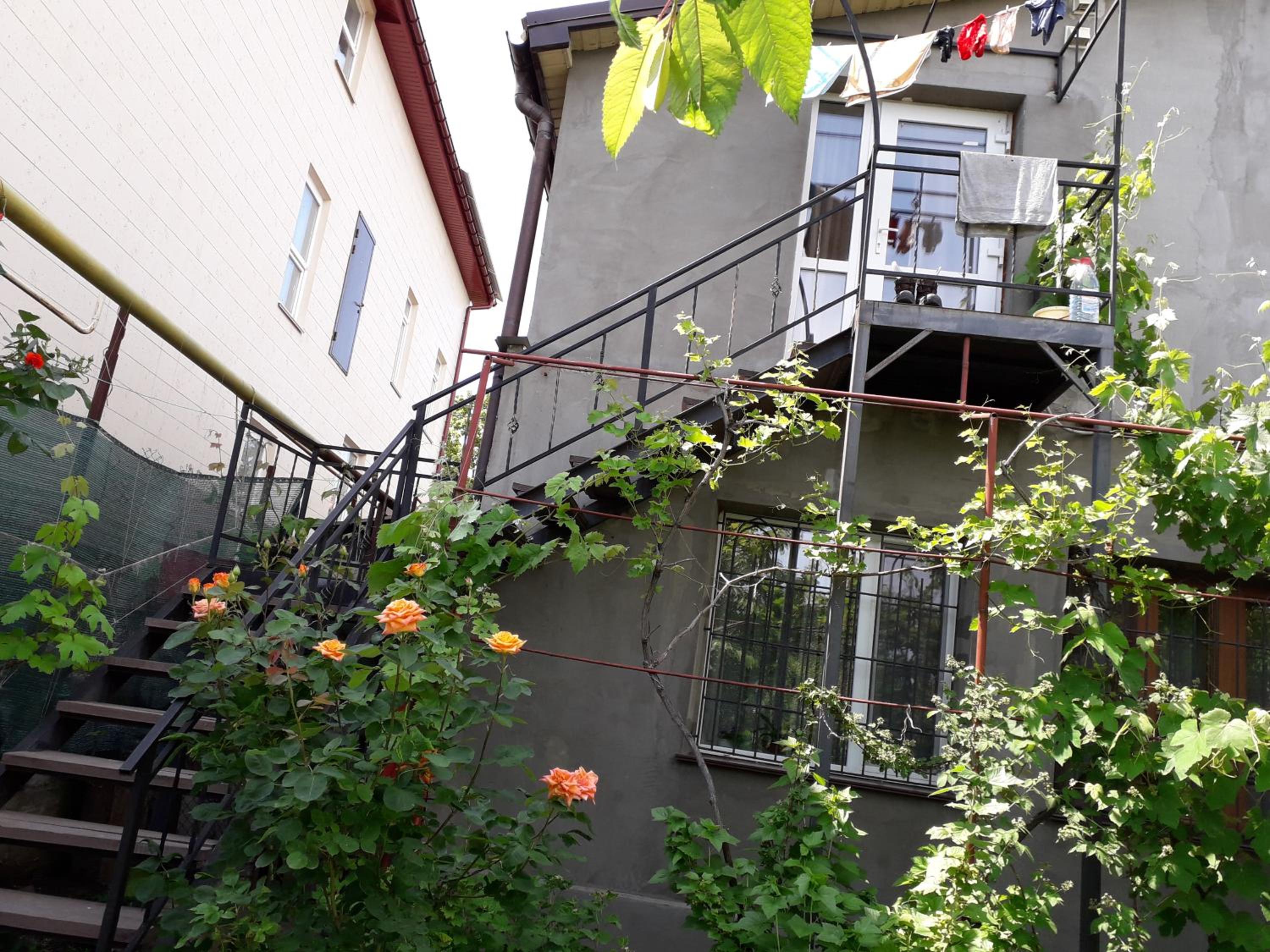 Apartment Vishnevyj Pereulok 15 view 5