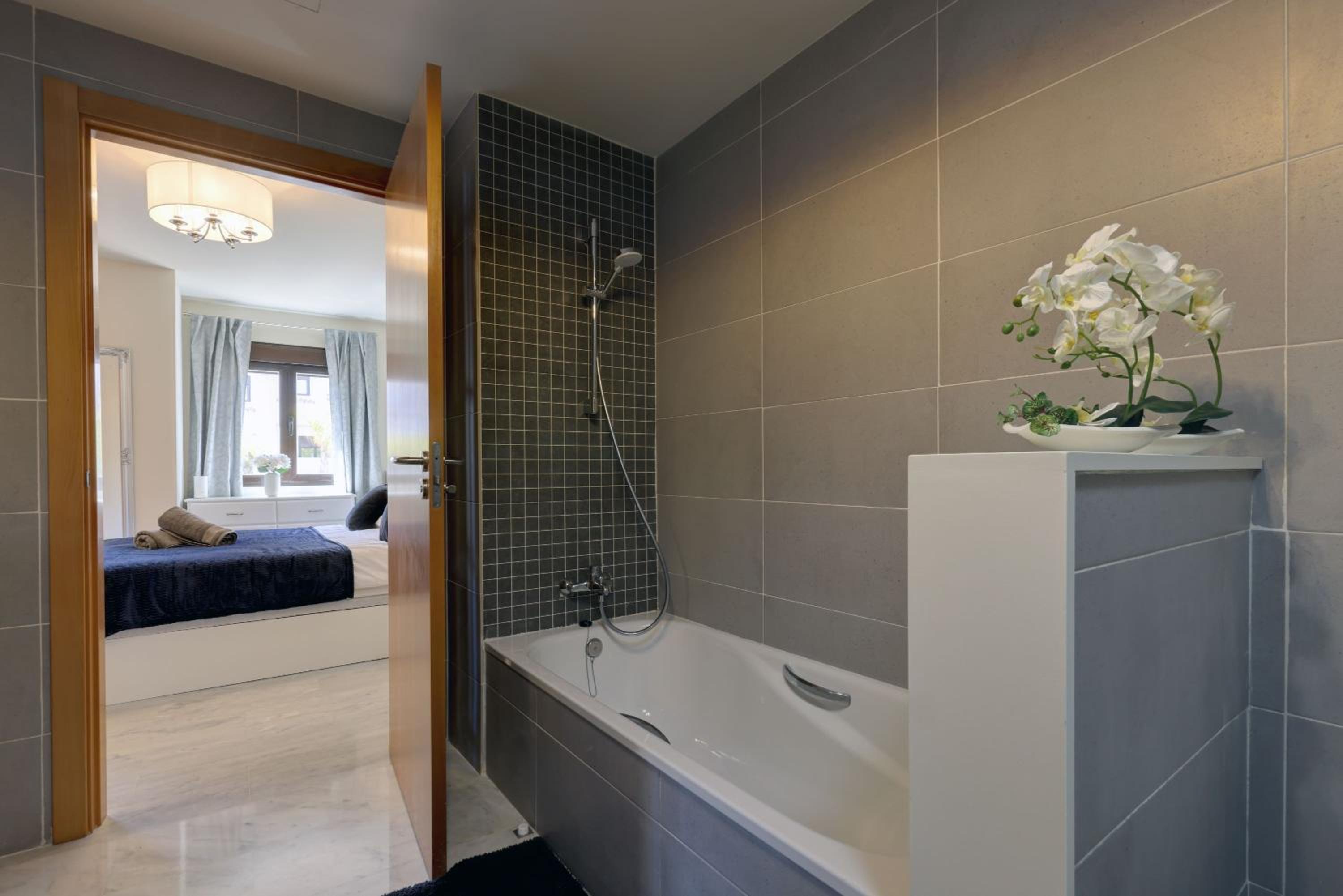 Spacious and modern house in Riviera, Mijas, Costa del Sol, 15min from Marbella photo 4