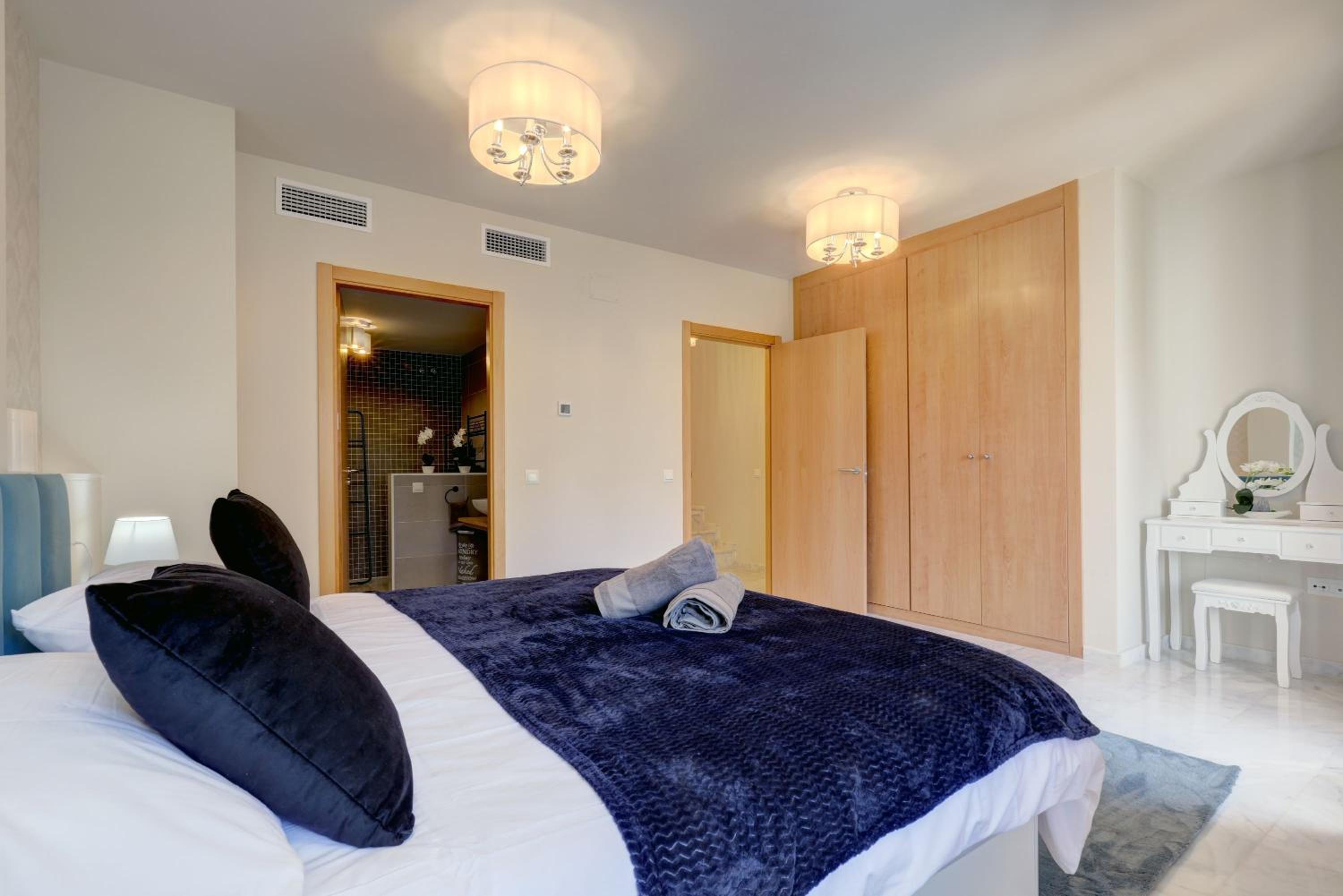 Spacious and modern house in Riviera, Mijas, Costa del Sol, 15min from Marbella