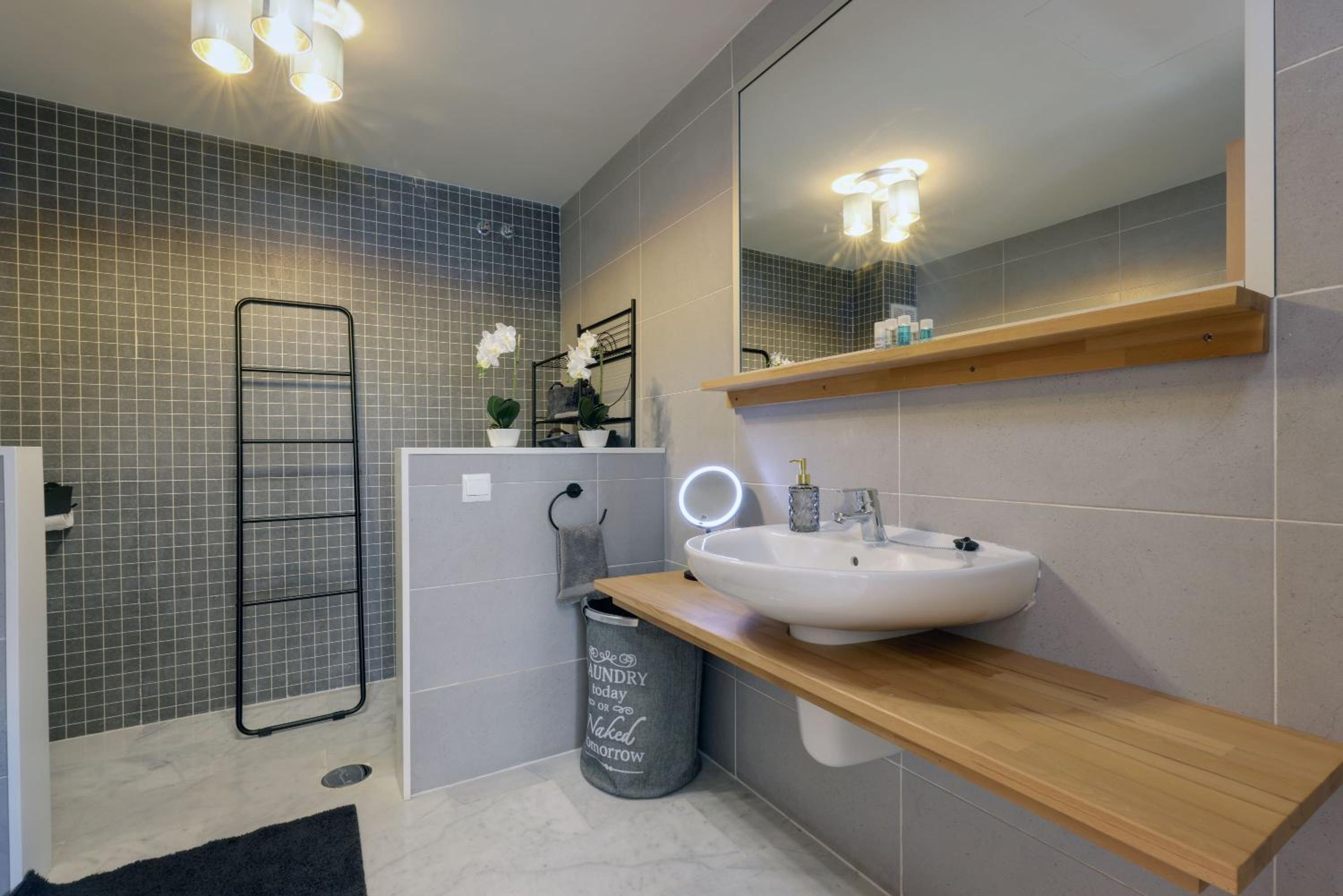 Spacious and modern house in Riviera, Mijas, Costa del Sol, 15min from Marbella photo 2