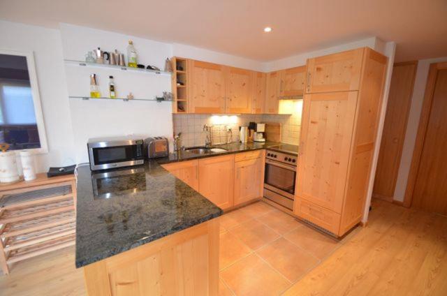 Au Pied des Pistes C7, Grimentz - Modern 3 Bedroom Duplex, Sleeps 8