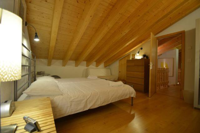 Au Pied des Pistes C7, Grimentz - Modern 3 Bedroom Duplex, Sleeps 8