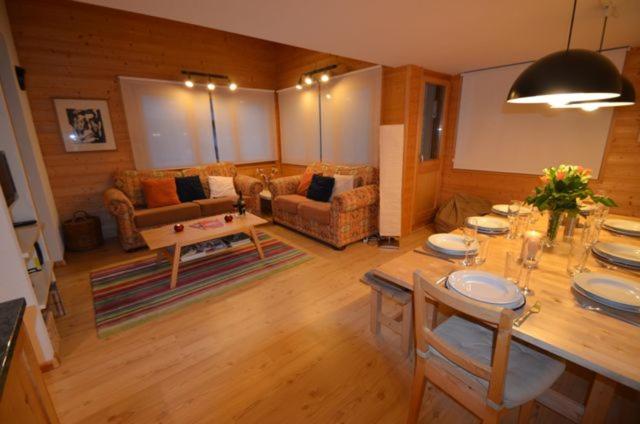 Au Pied des Pistes C7, Grimentz - Modern 3 Bedroom Duplex, Sleeps 8