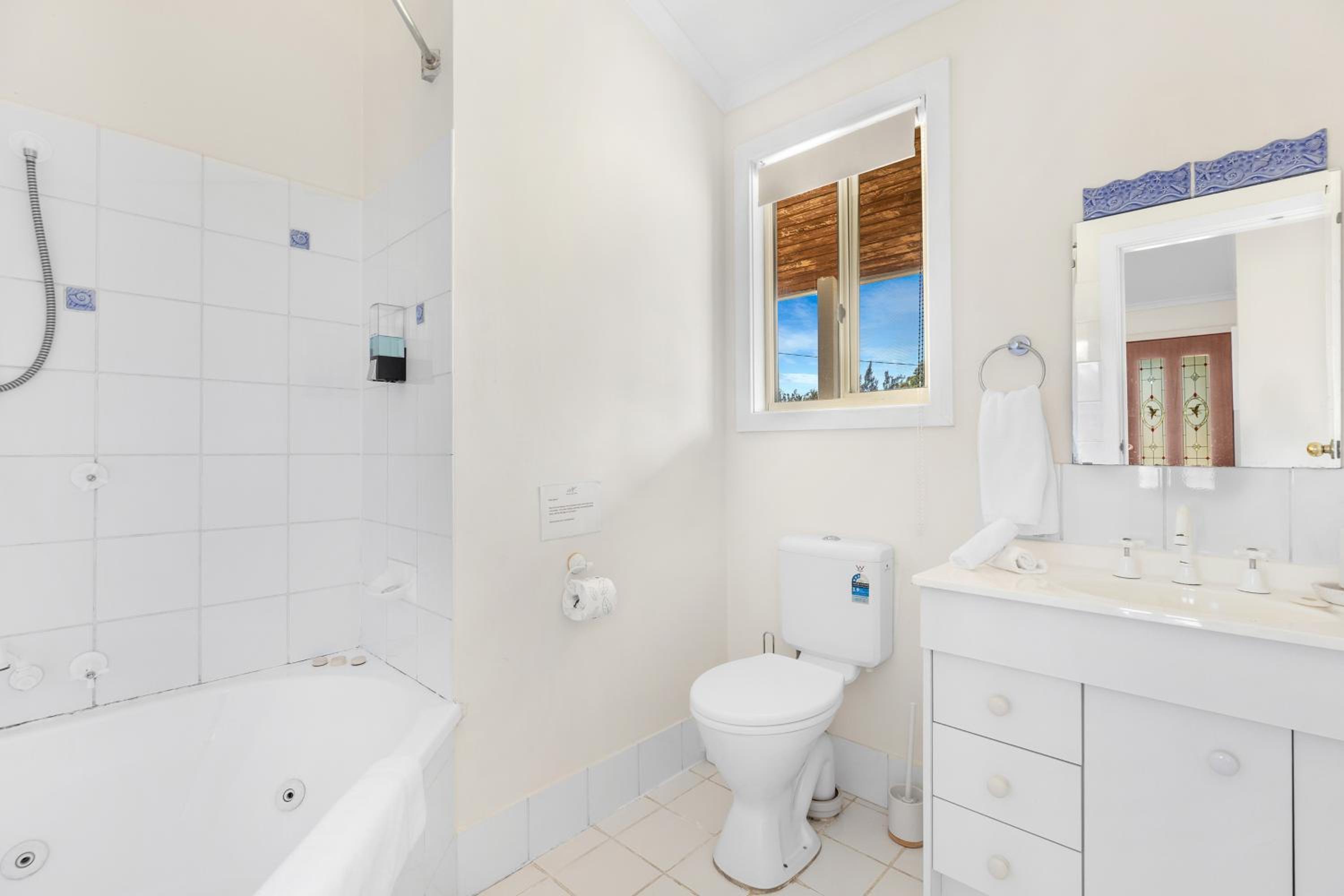 Madigan Cottages - The Kookaburra Cottage