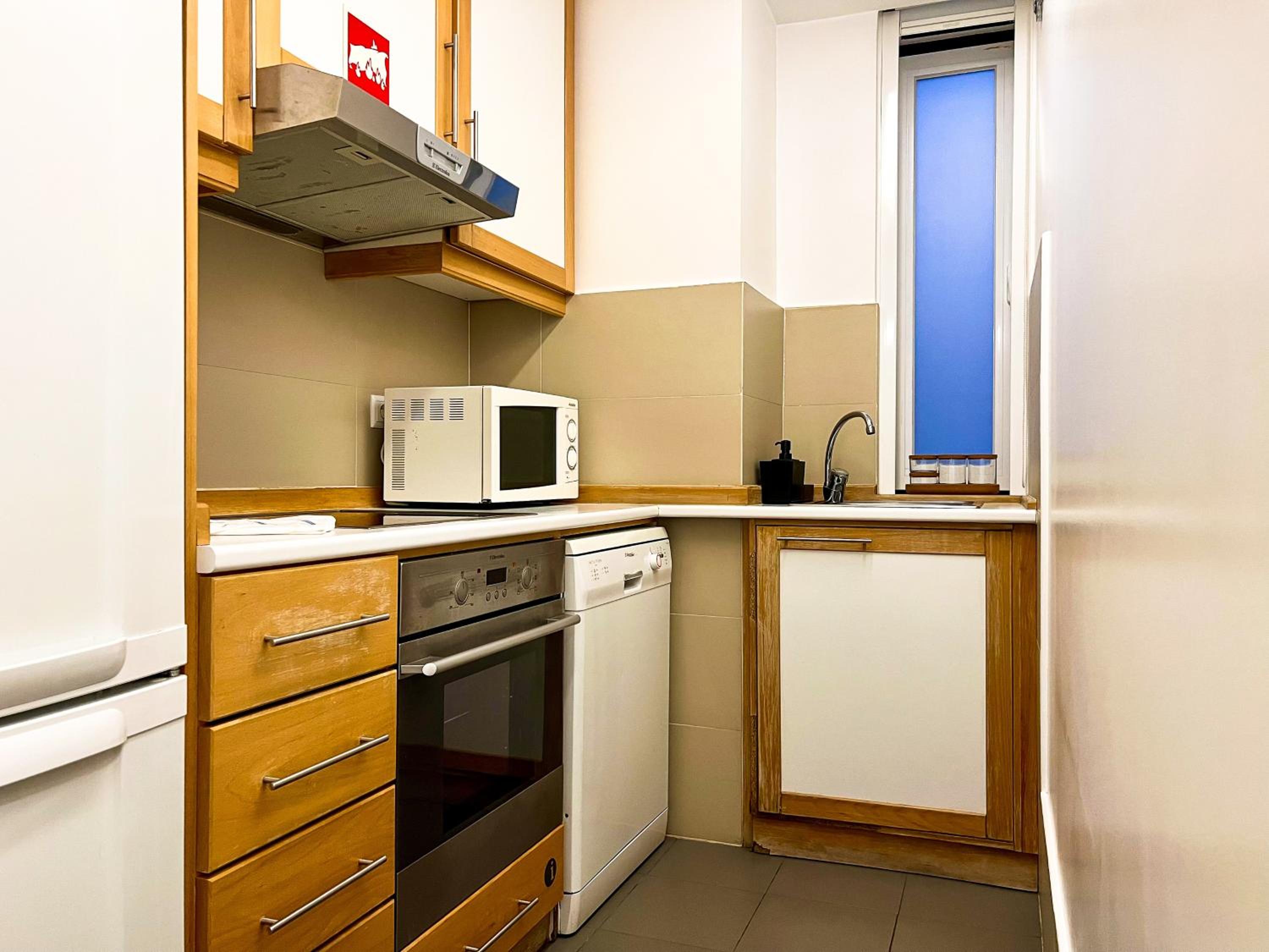 Modern Studio close to TimeOut market