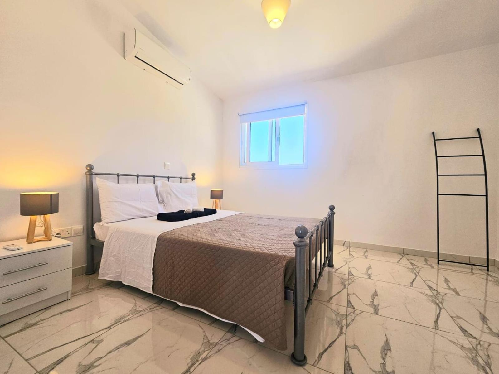 2BD Garden Apartment