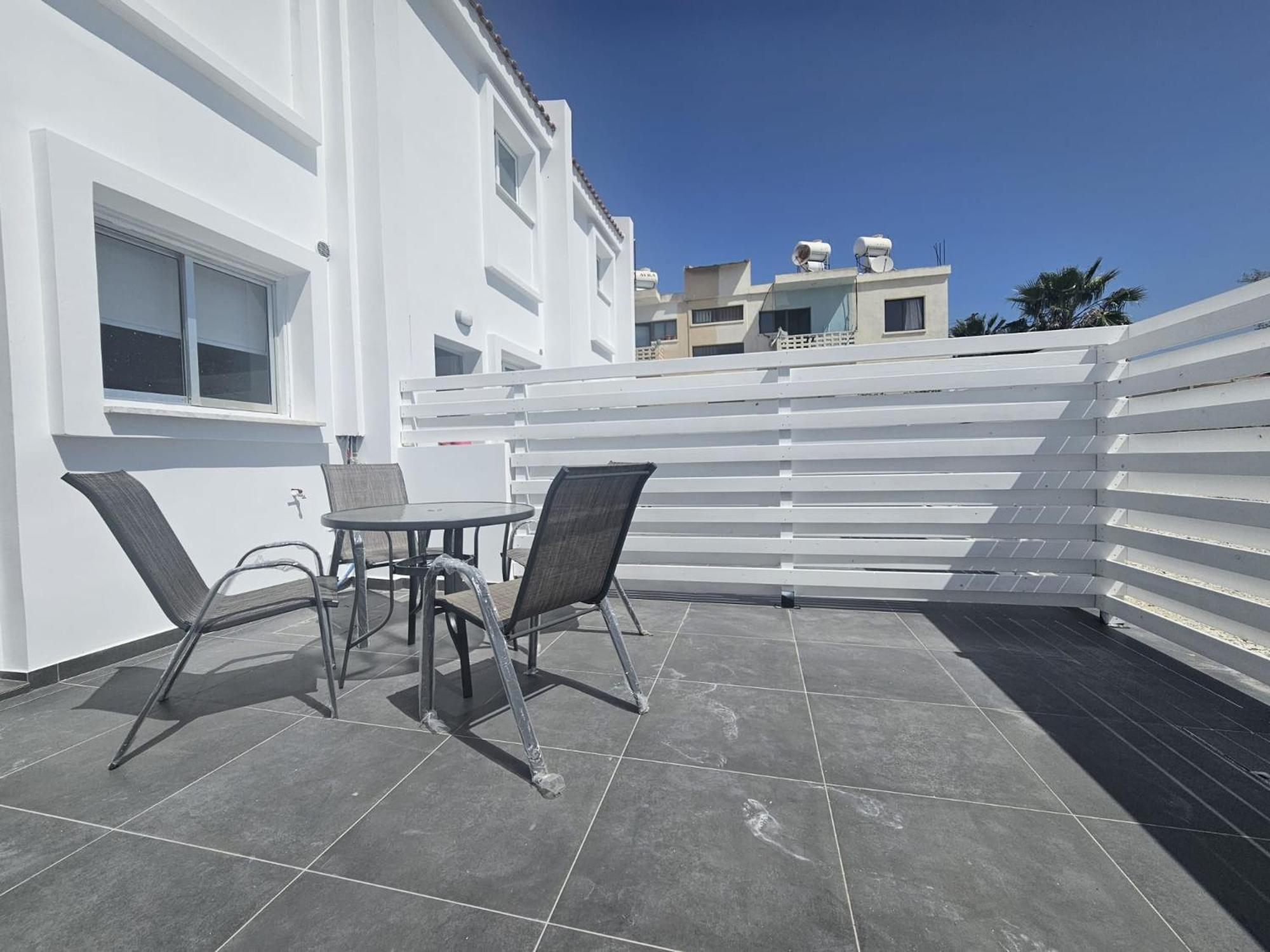 2BD Garden Apartment