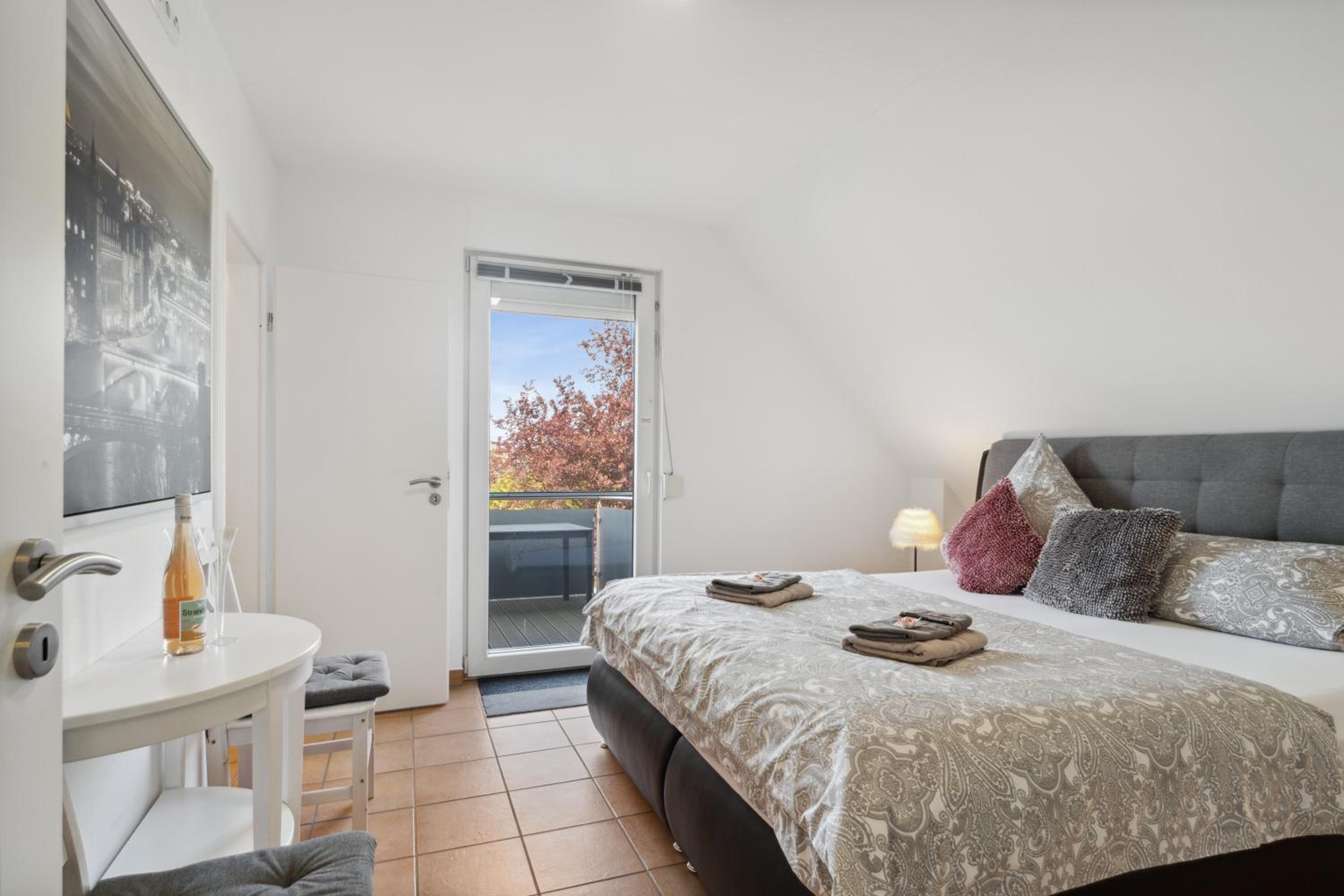 Wellness & Komfortferienwohnung Strandliebe mit Sauna, Terrasse, Garten & Balkon, bei Laboe
