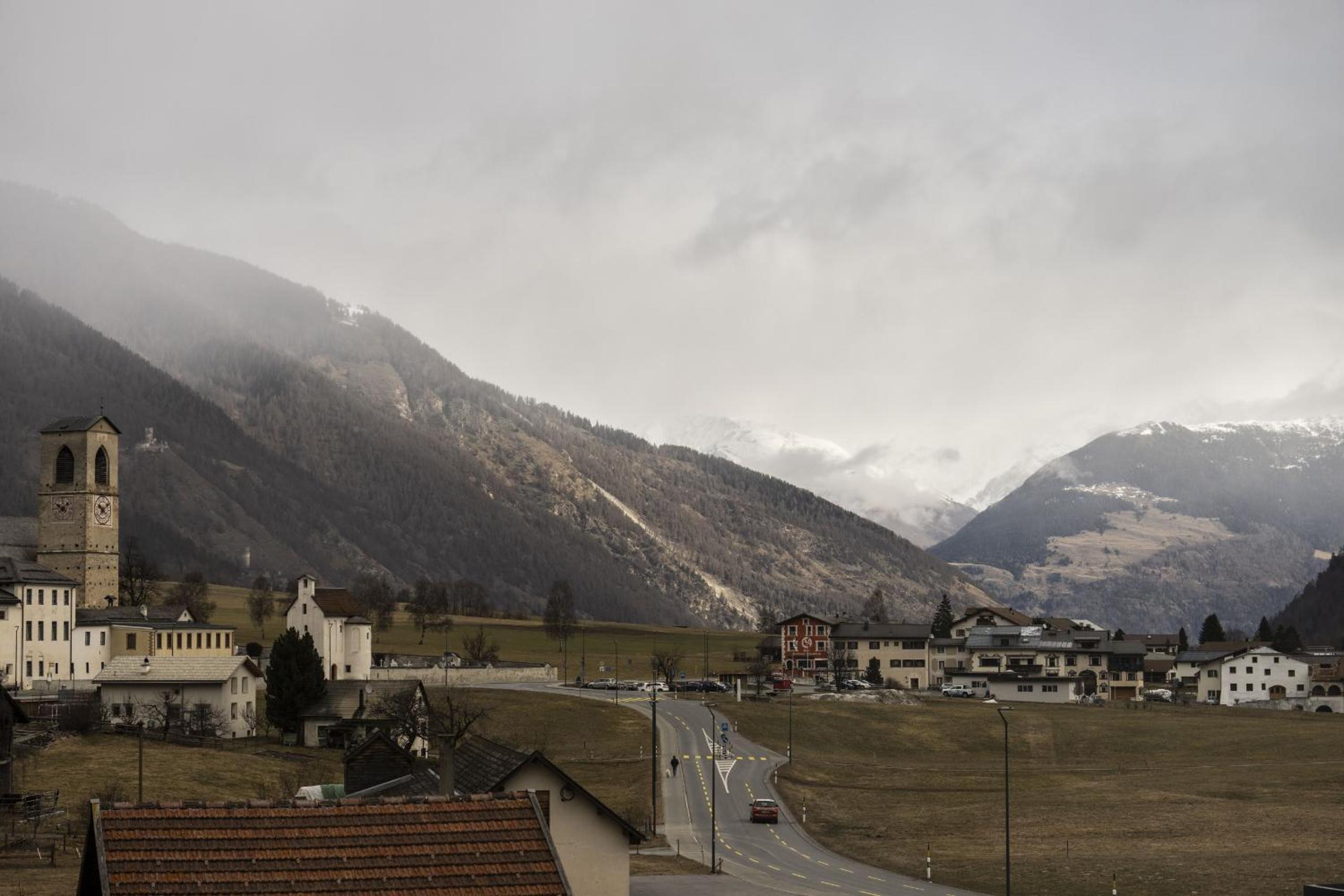 Chasa Helvetia Trai