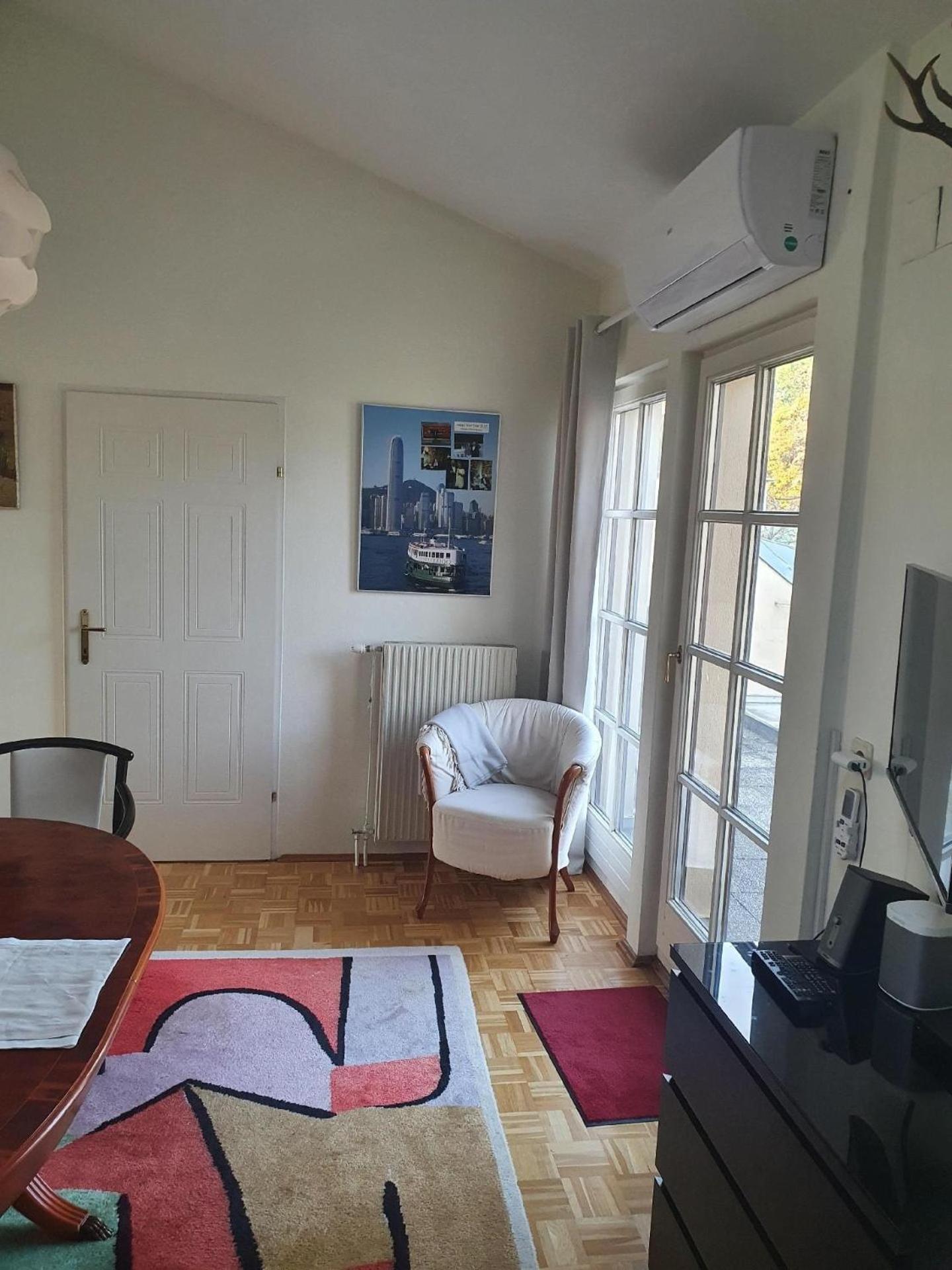 Klimatisiertes 3 Zimmer Appartement mit Terrasse