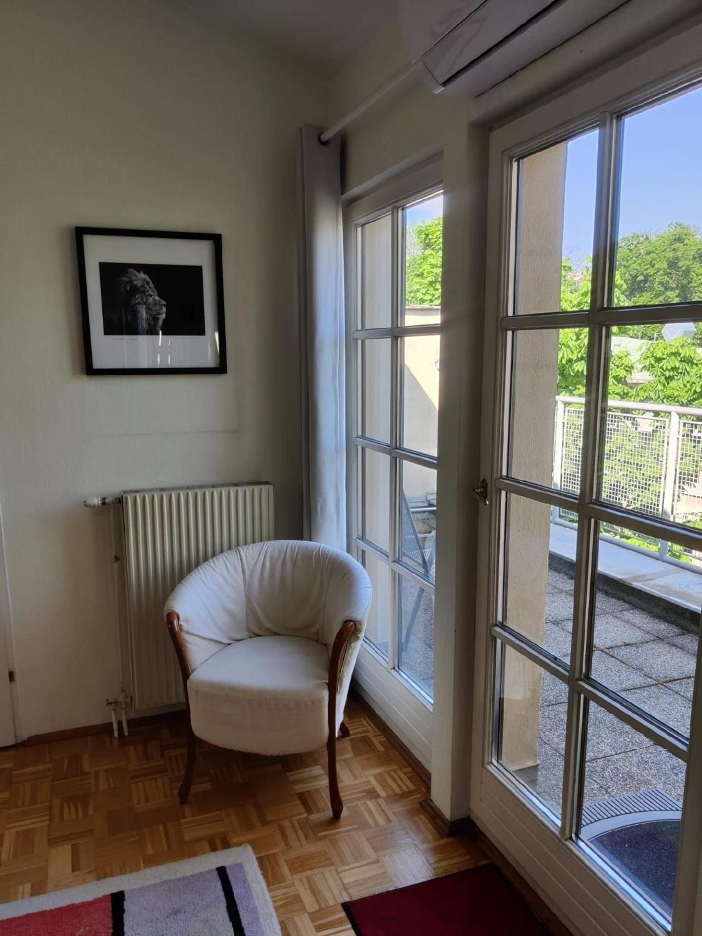 Klimatisiertes 3 Zimmer Appartement mit Terrasse