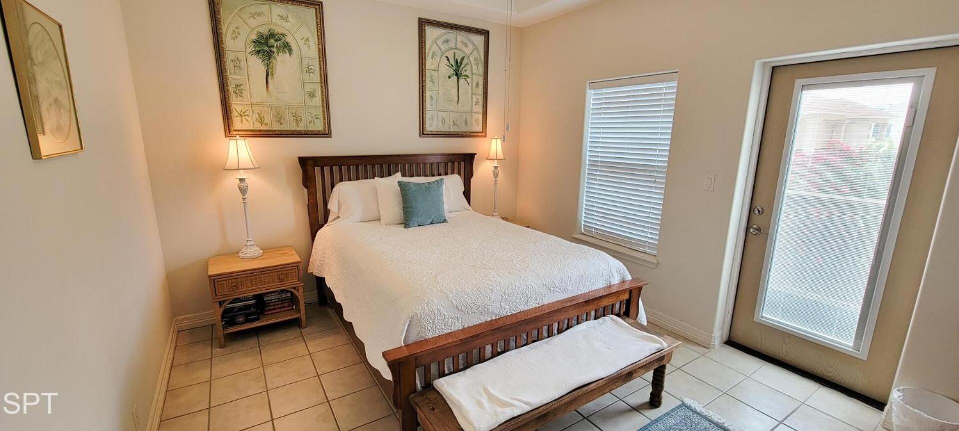 Beach & Palms condo