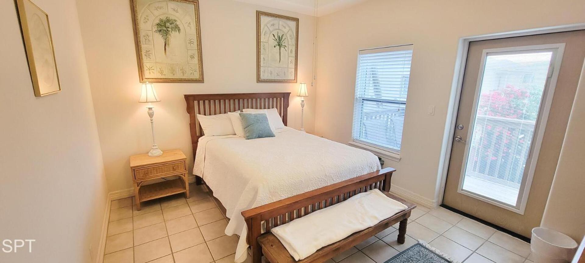 Beach & Palms condo