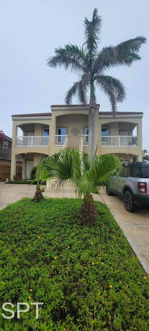 Beach & Palms condo