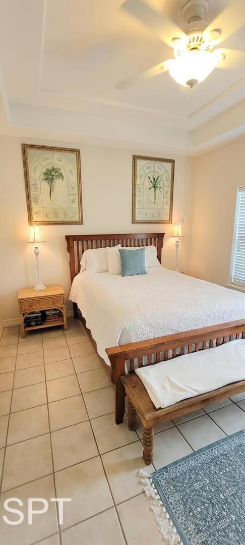 Beach & Palms condo