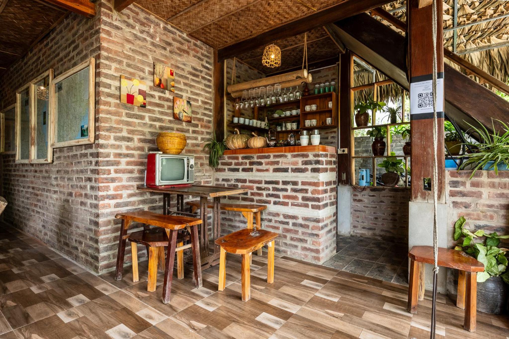 Lim's house