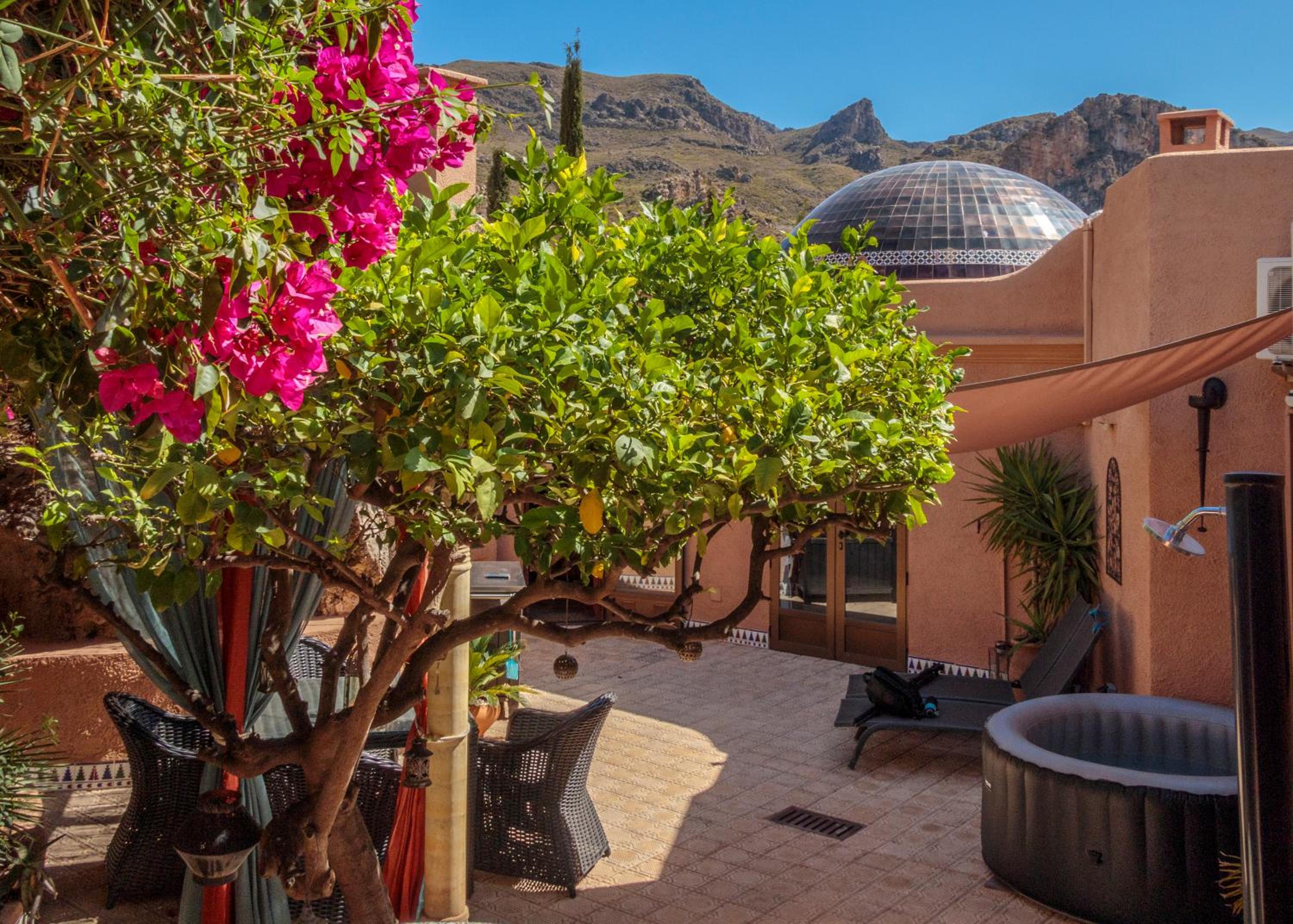 Casa de la Roca - A Beautiful 2 Bed/2 Bath Detached Villa view 4