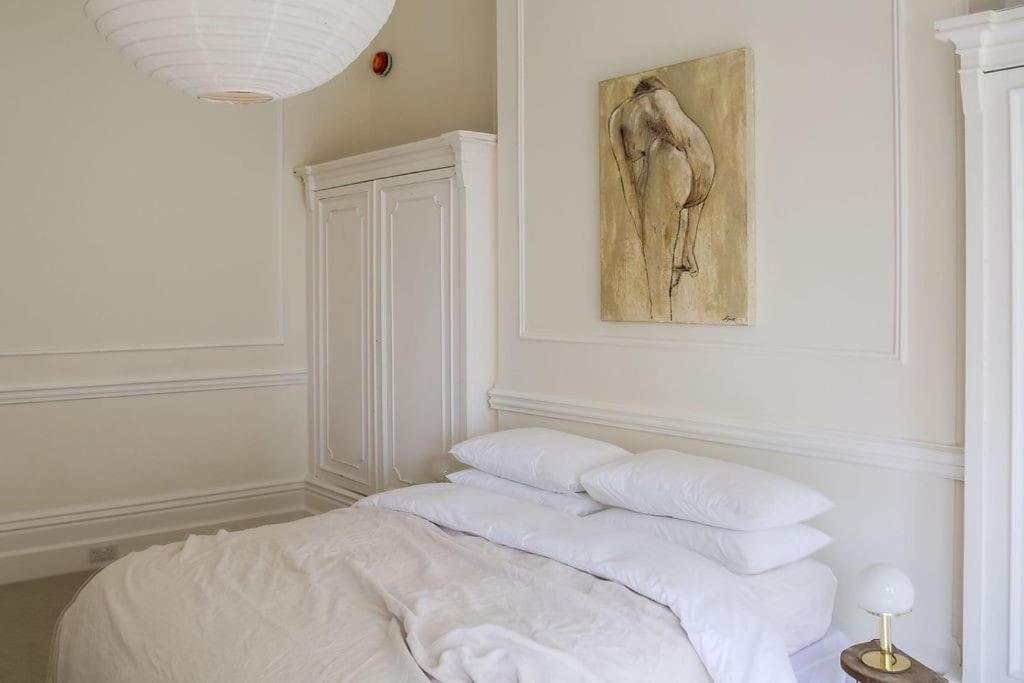 Stylish Mansion Apartment - Seaviews - Hove FREE PARKING view 2