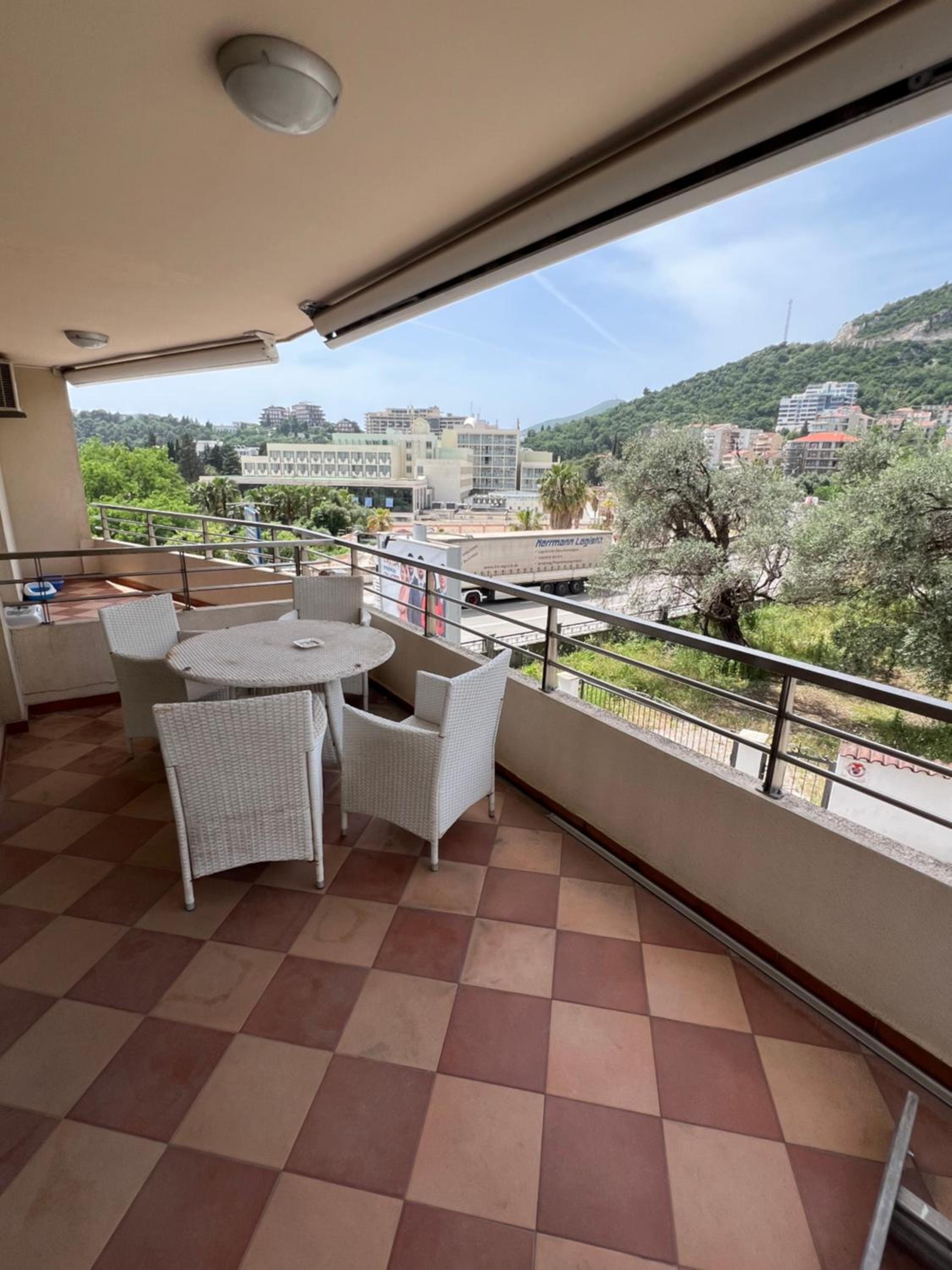 Flat in budva