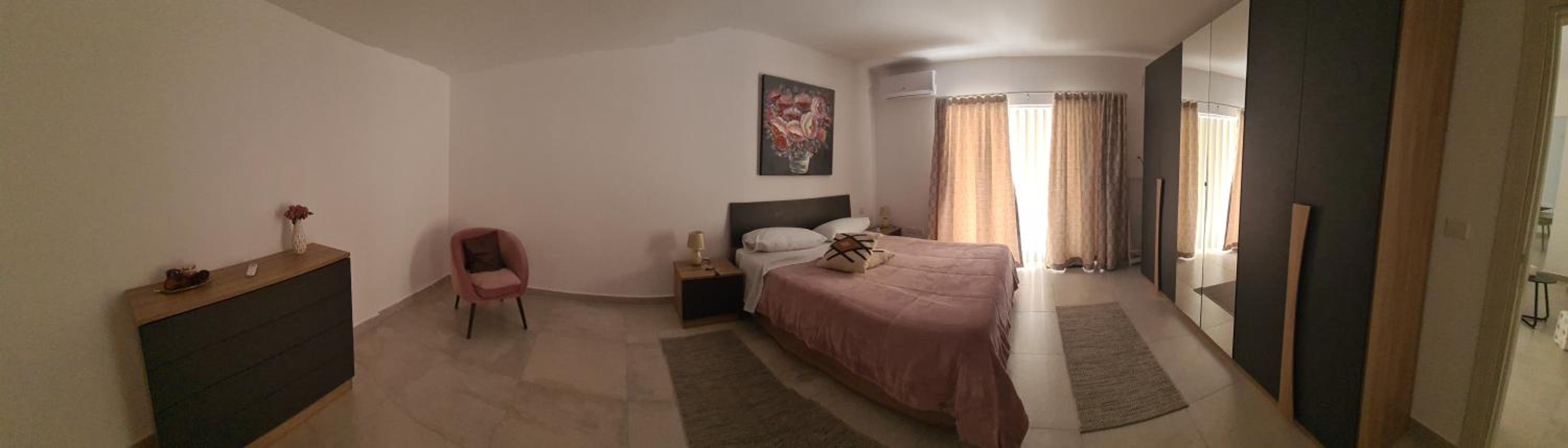 Modern-Studio apartment in Qawra Malta photo 3