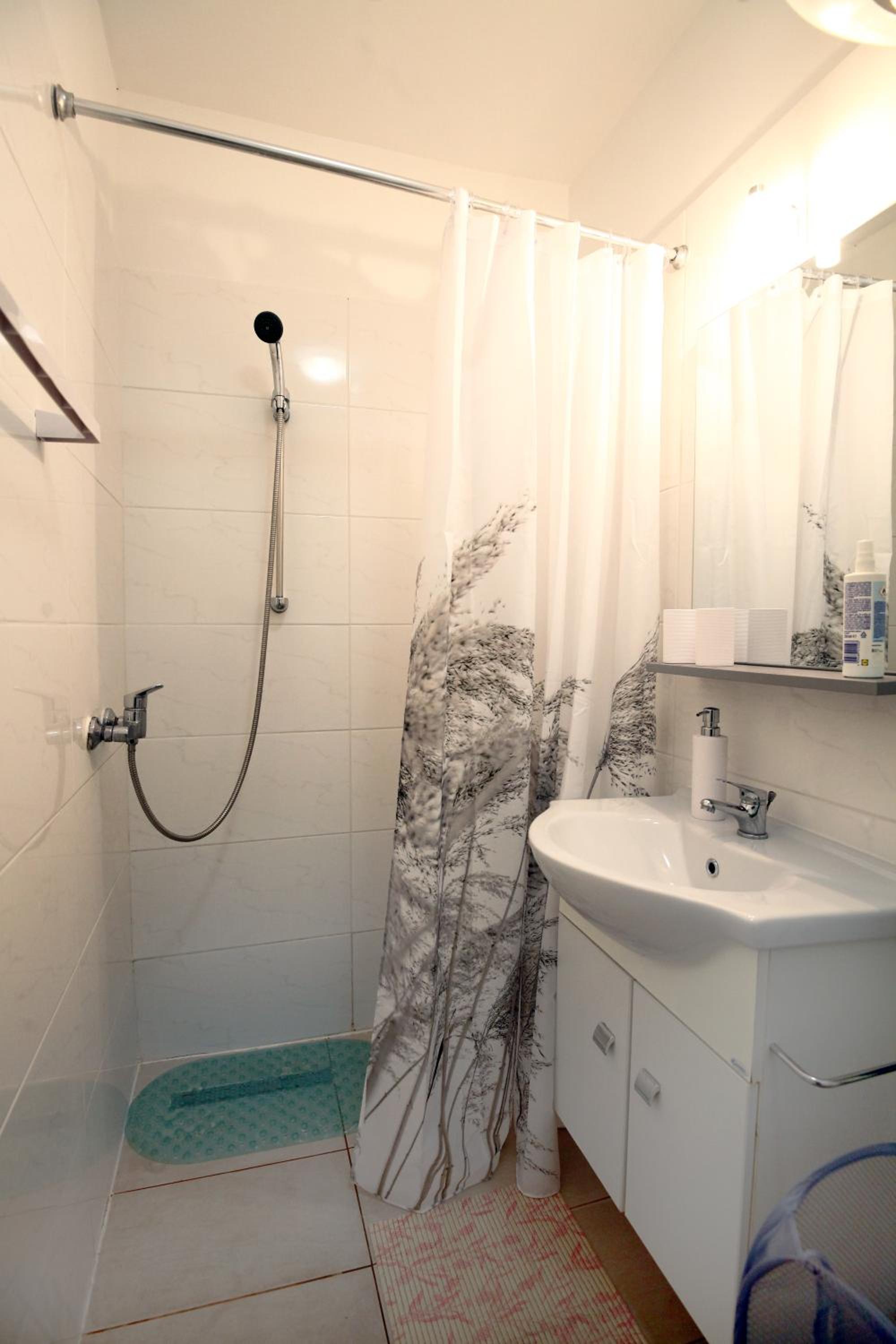 LUNA Quiet Retreat, Close to Koper, AirCon, Parking