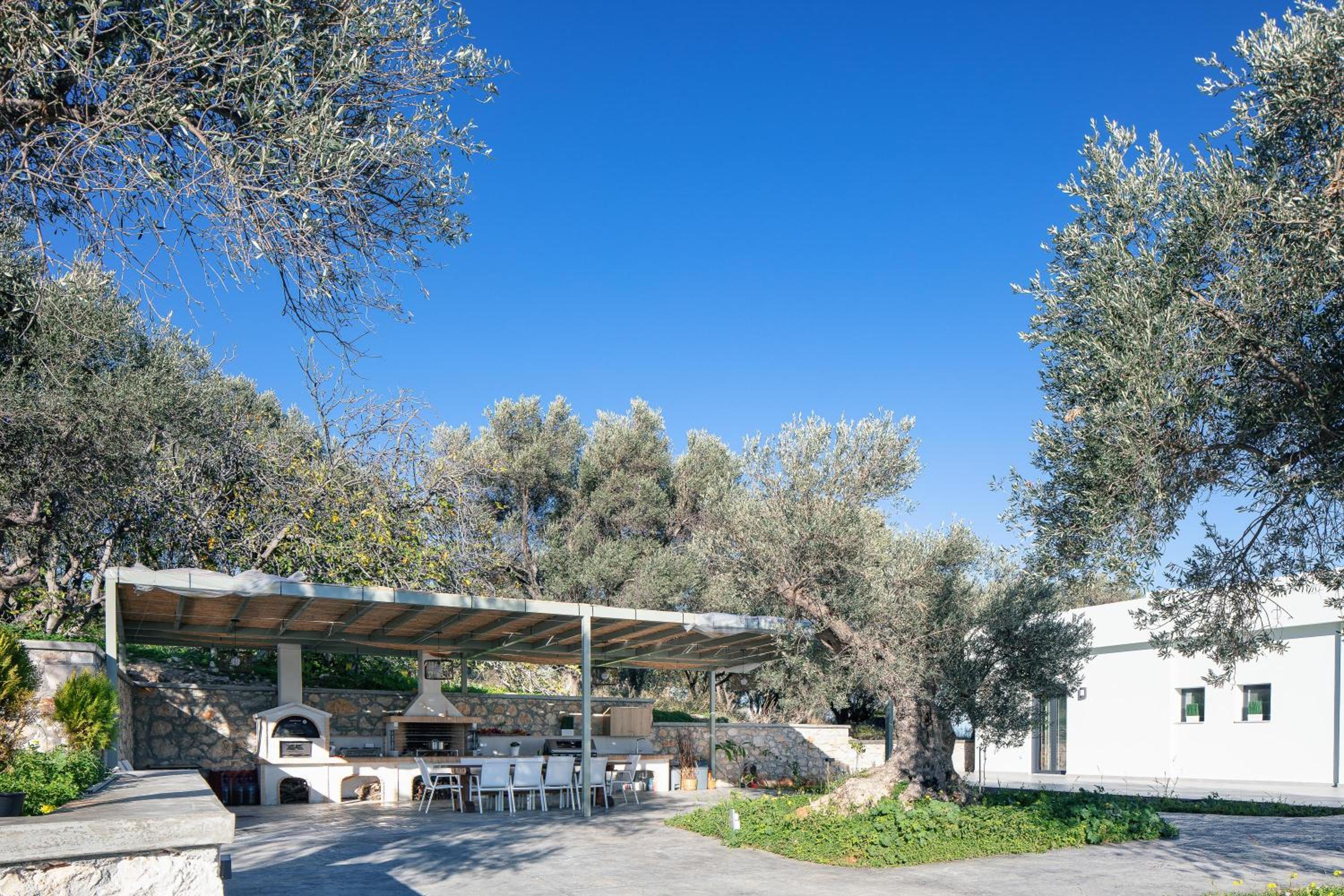Nomadic Villa - Perpetual motion by etouri