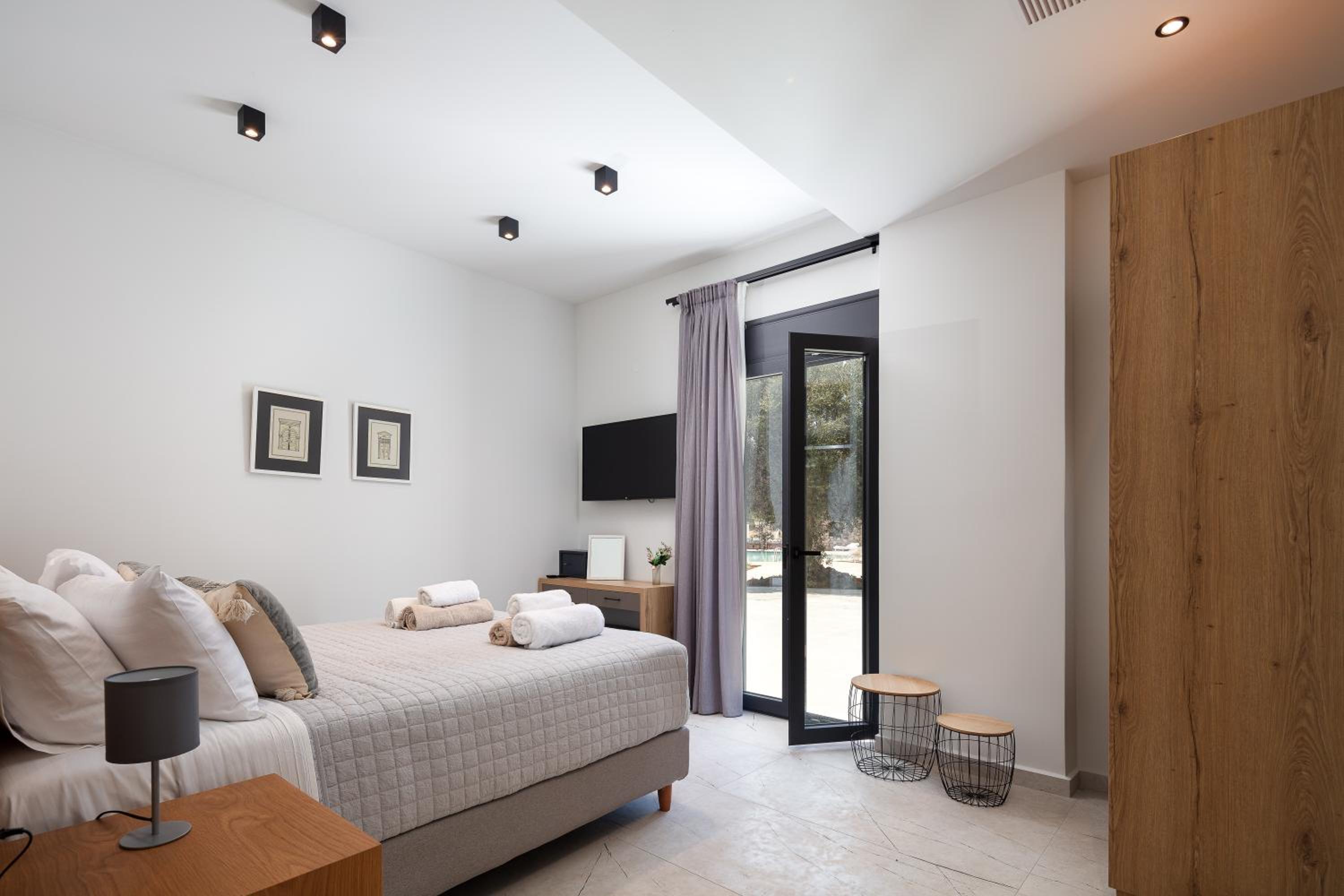 Nomadic Villa - Perpetual motion by etouri