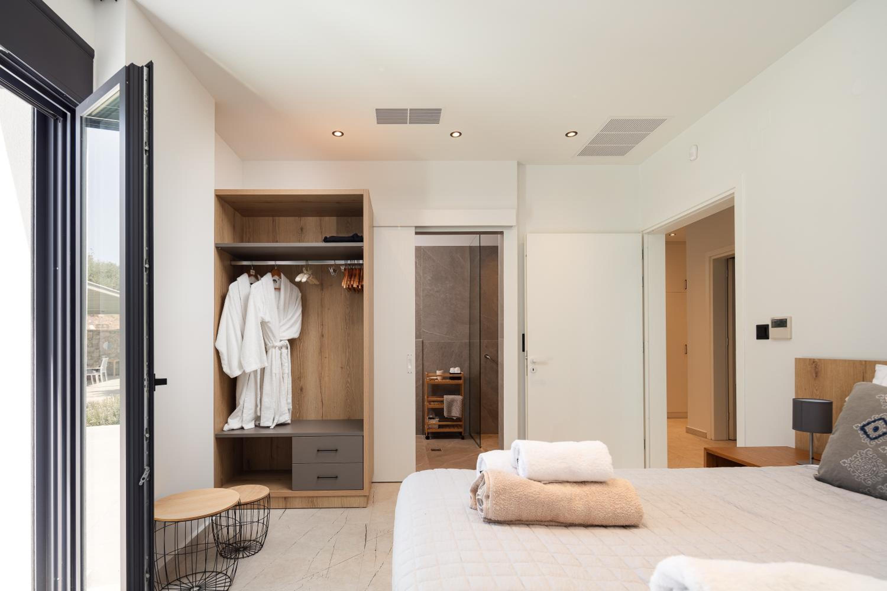 Nomadic Villa - Perpetual motion by etouri