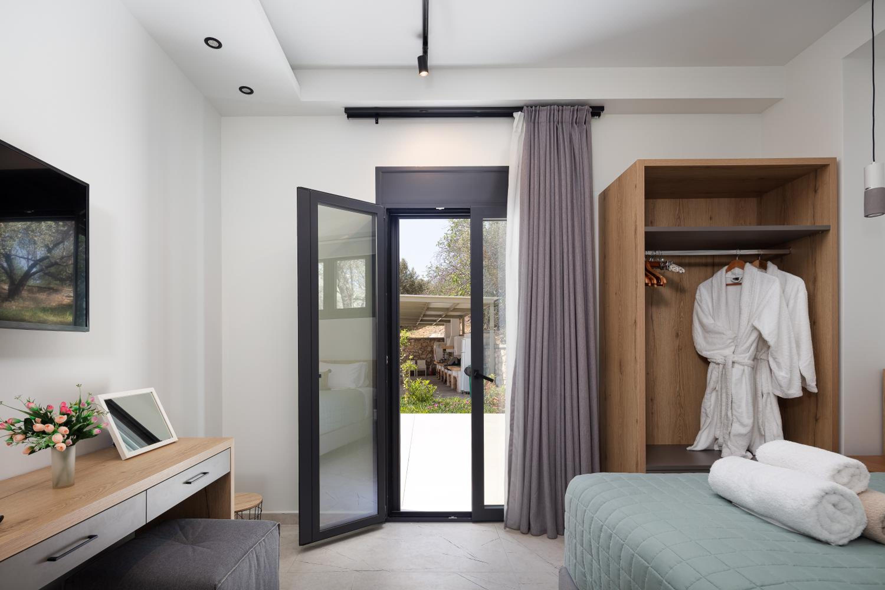 Nomadic Villa - Perpetual motion by etouri