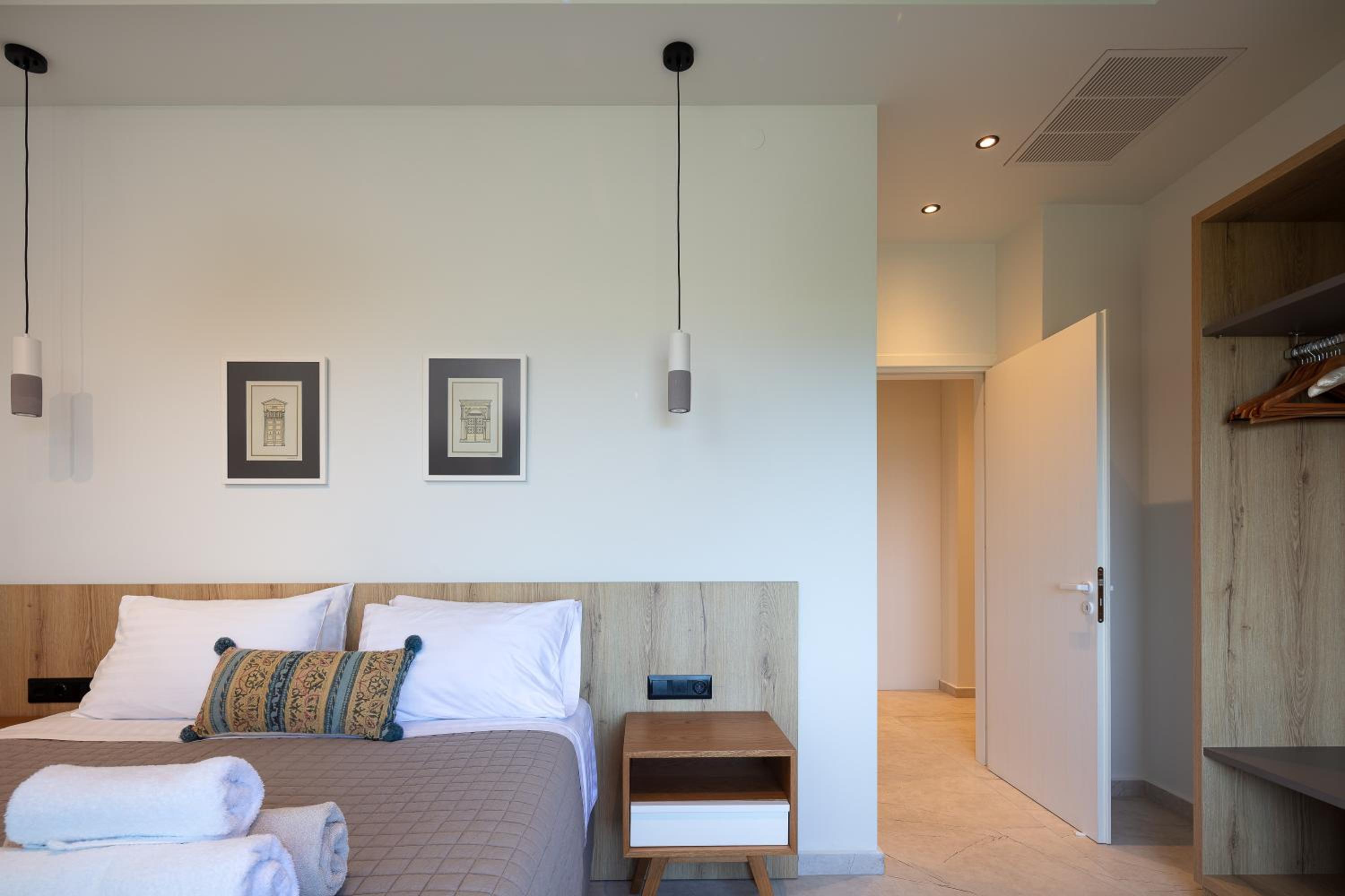 Nomadic Villa - Perpetual motion by etouri