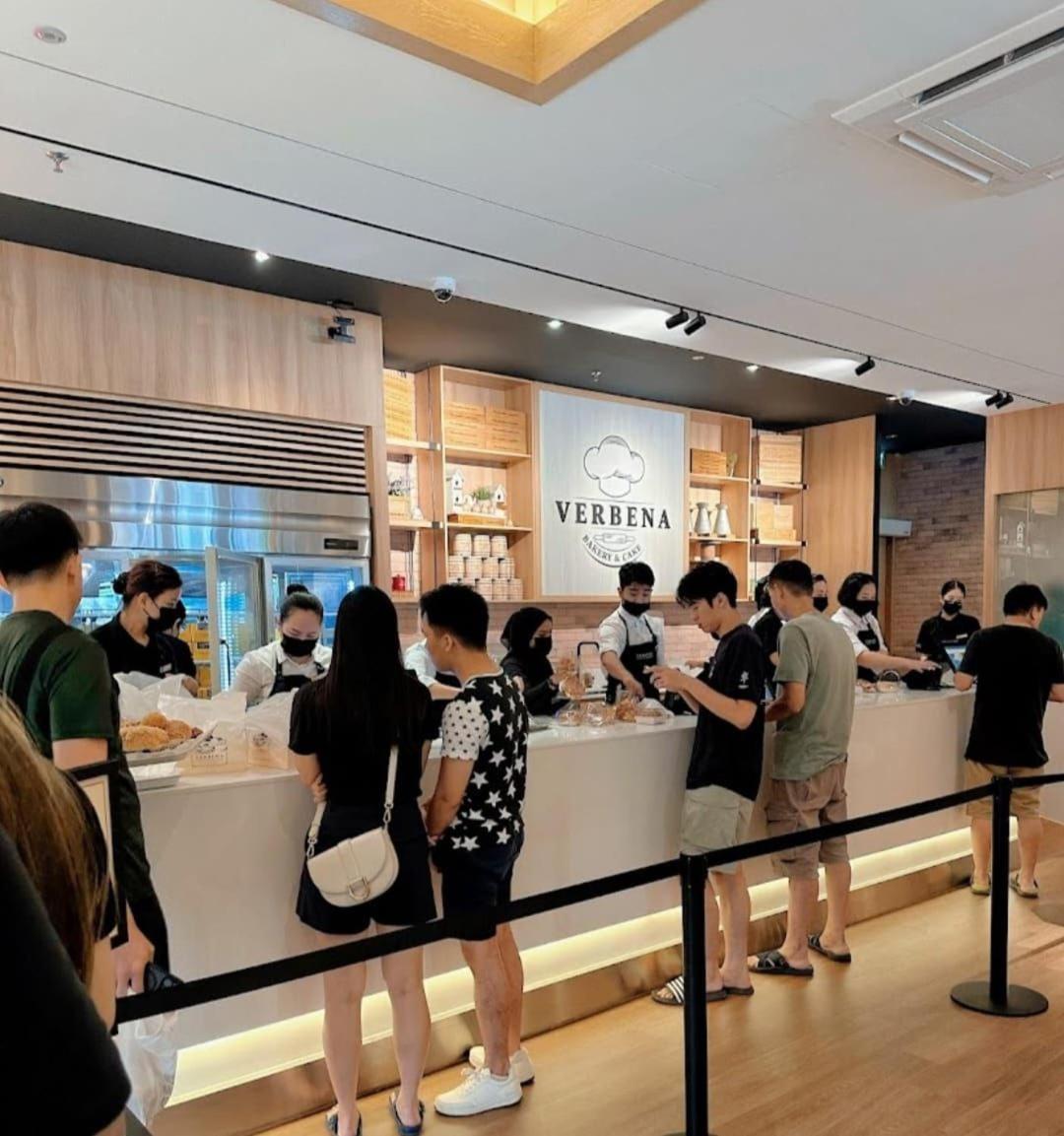 Sky Tree Serviced Apartment at Bukit Indah With Netflix
