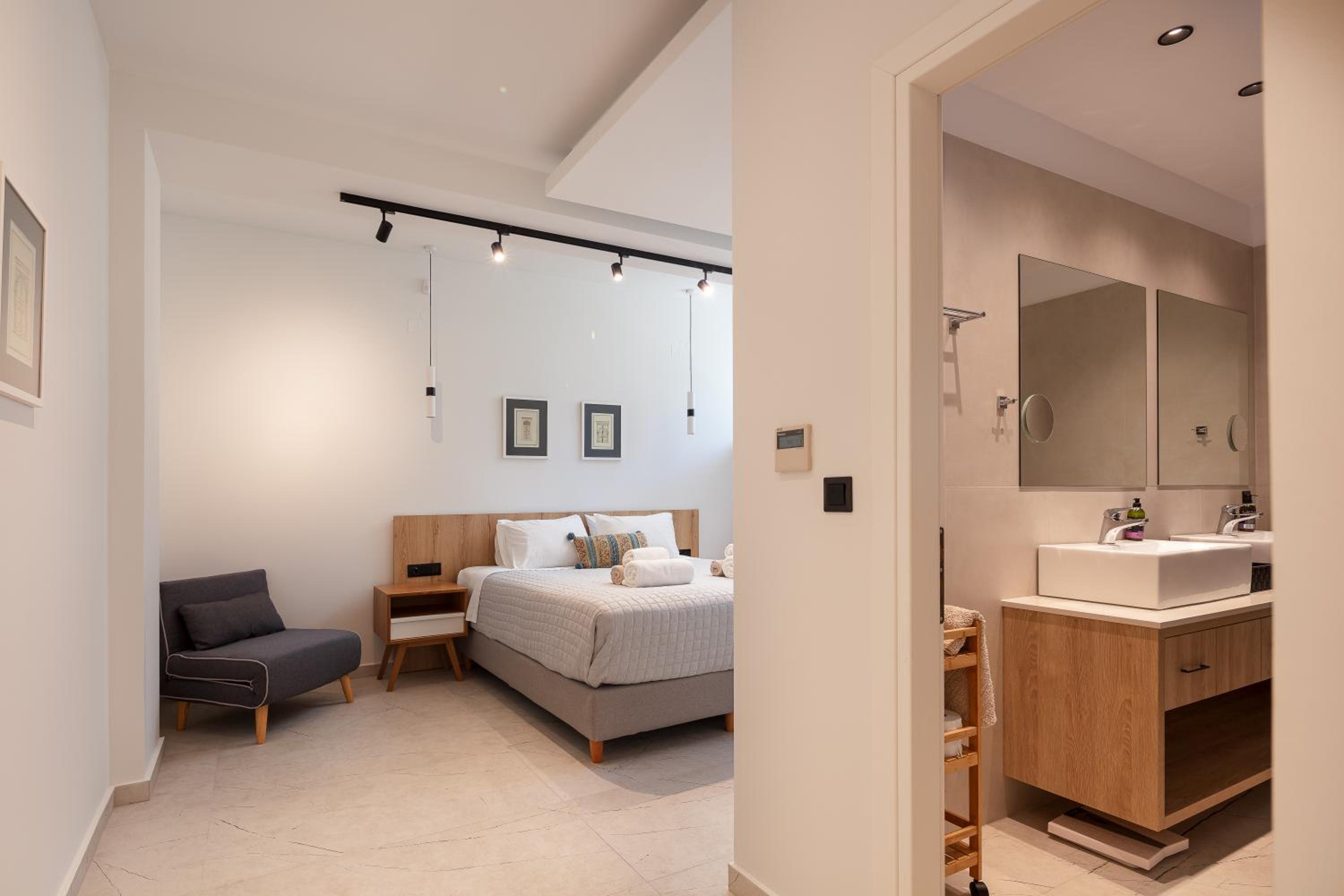 Nomadic Villa - Perpetual motion by etouri