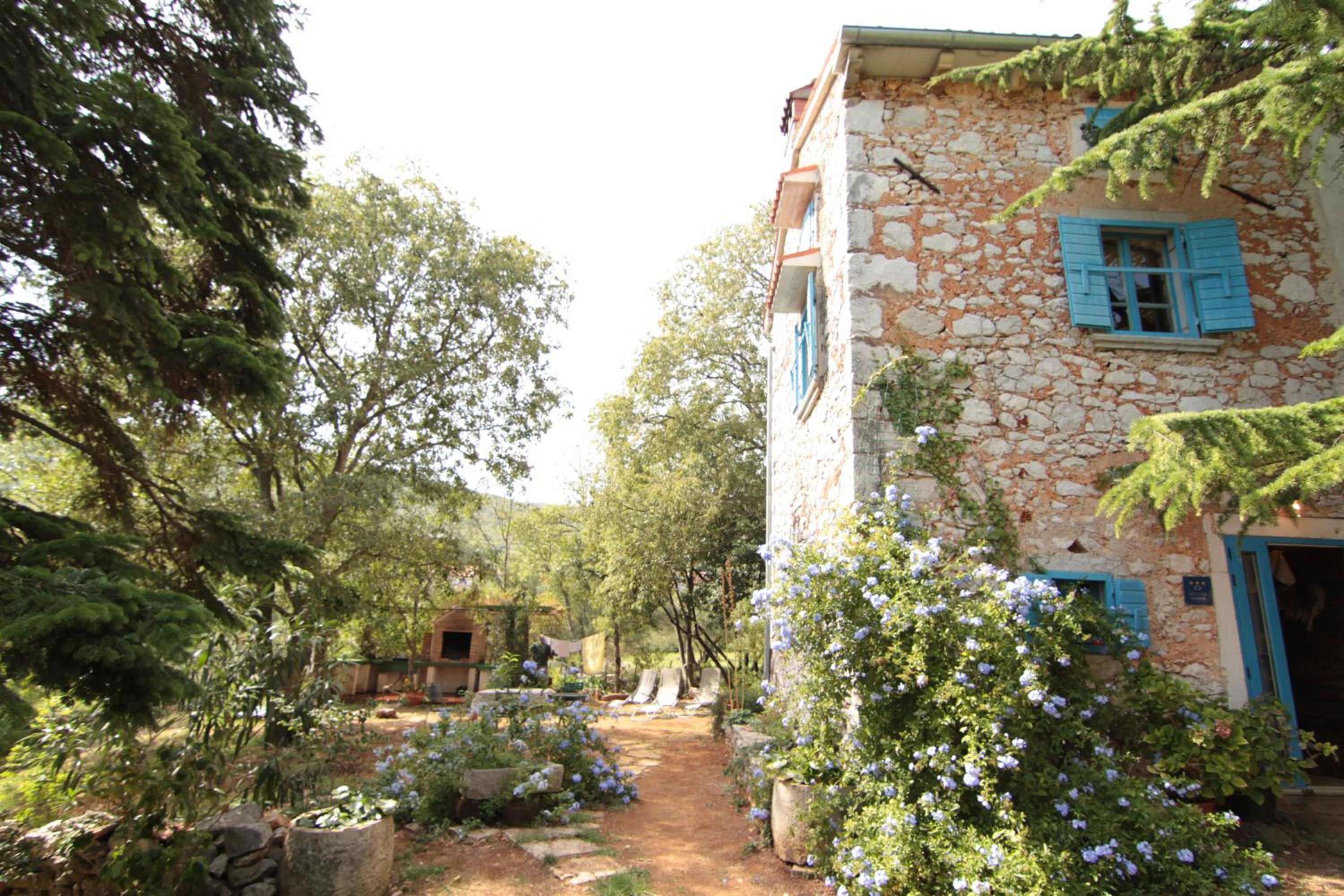 Holiday Home Botanica view 3