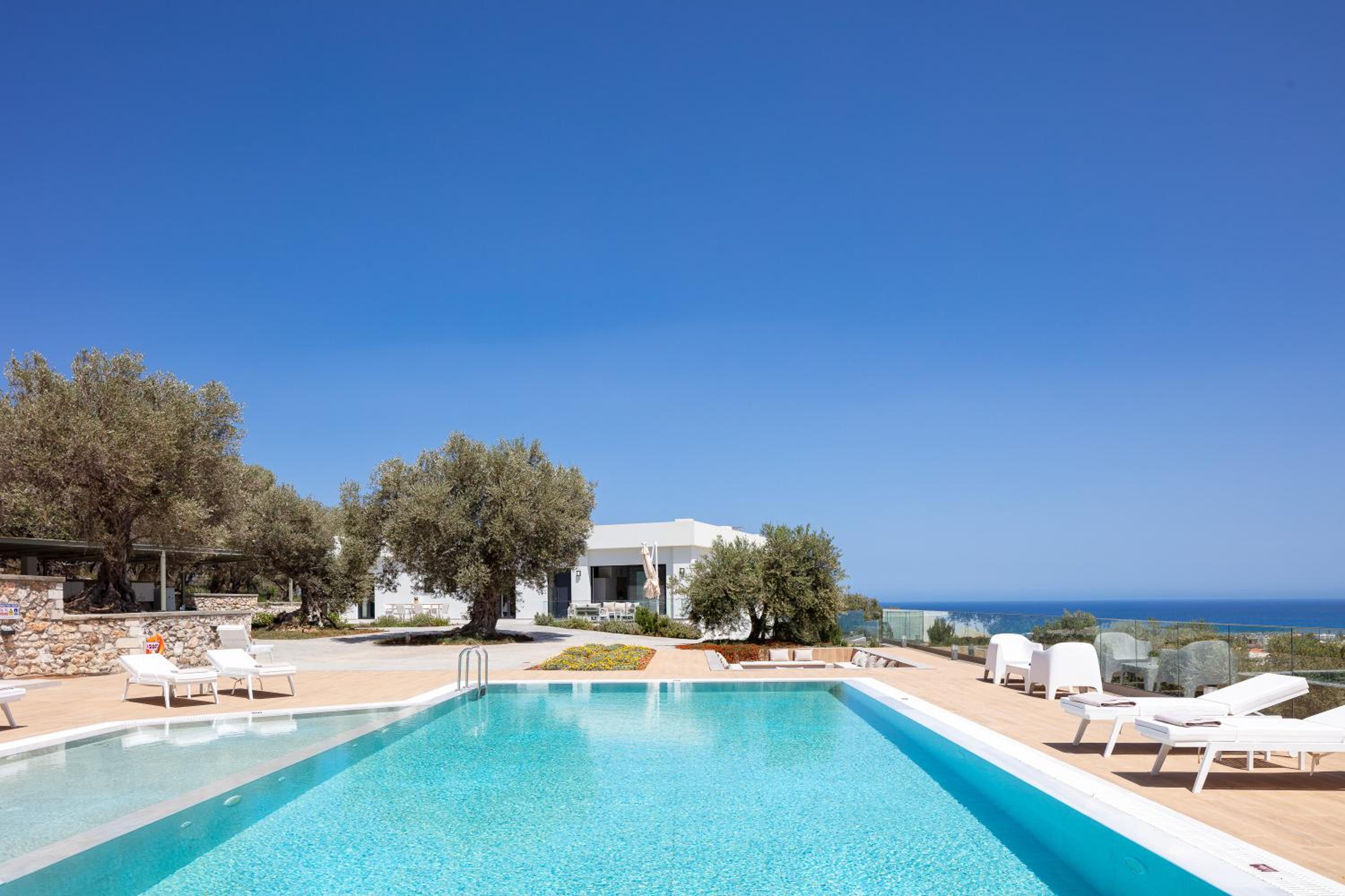 Nomadic Villa - Perpetual motion by etouri