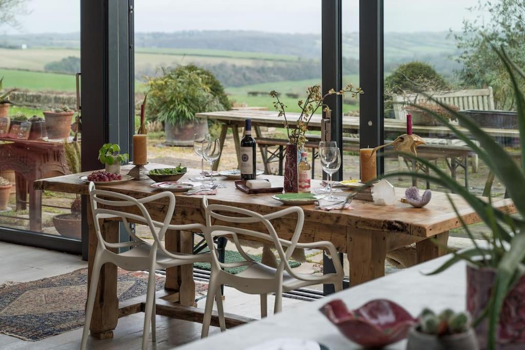 Bohemian Luxury House - Beautiful View - 10min to Bath view 4
