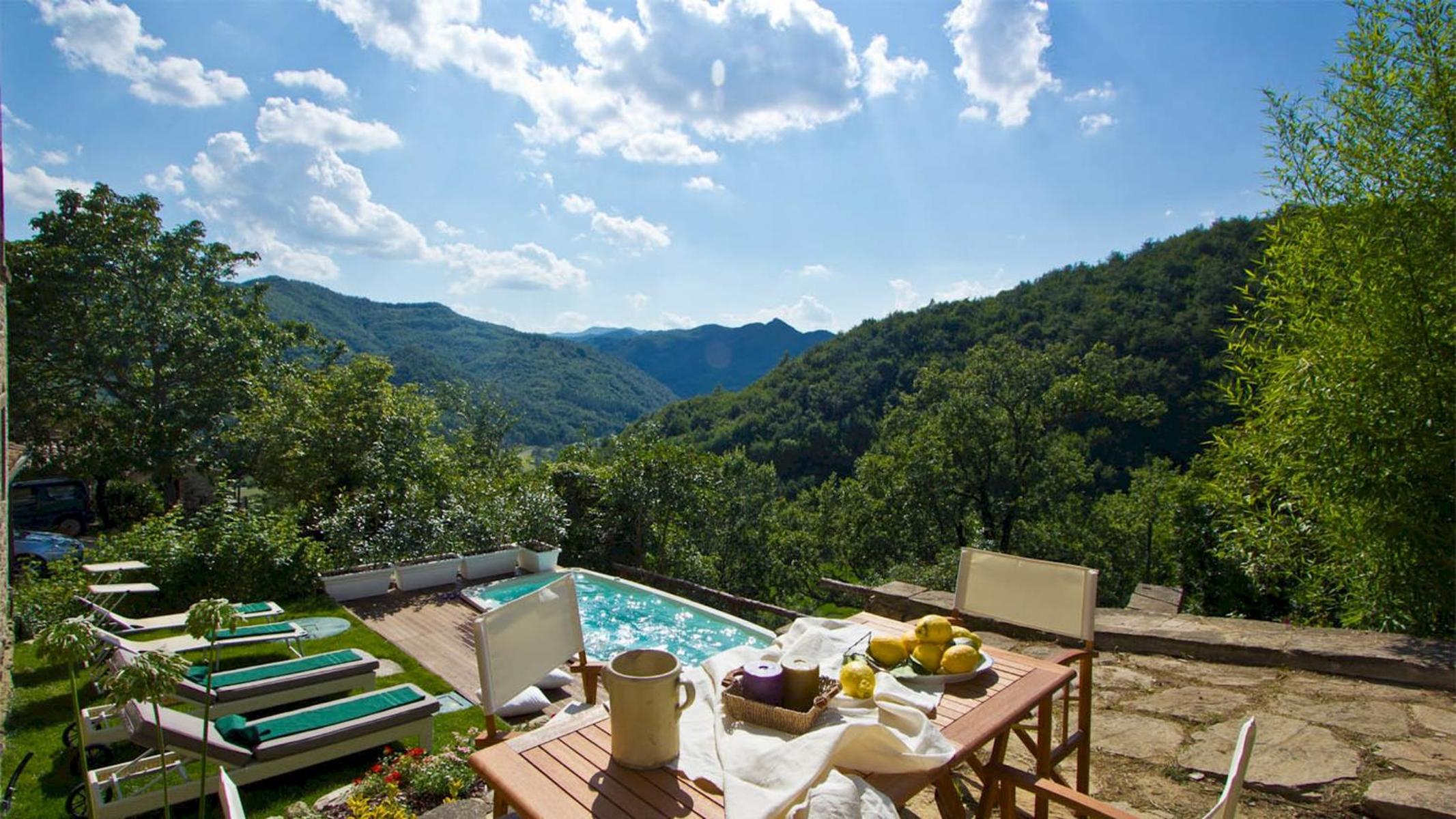CASA DEL MANDORLO 8, Emma Villas view 2