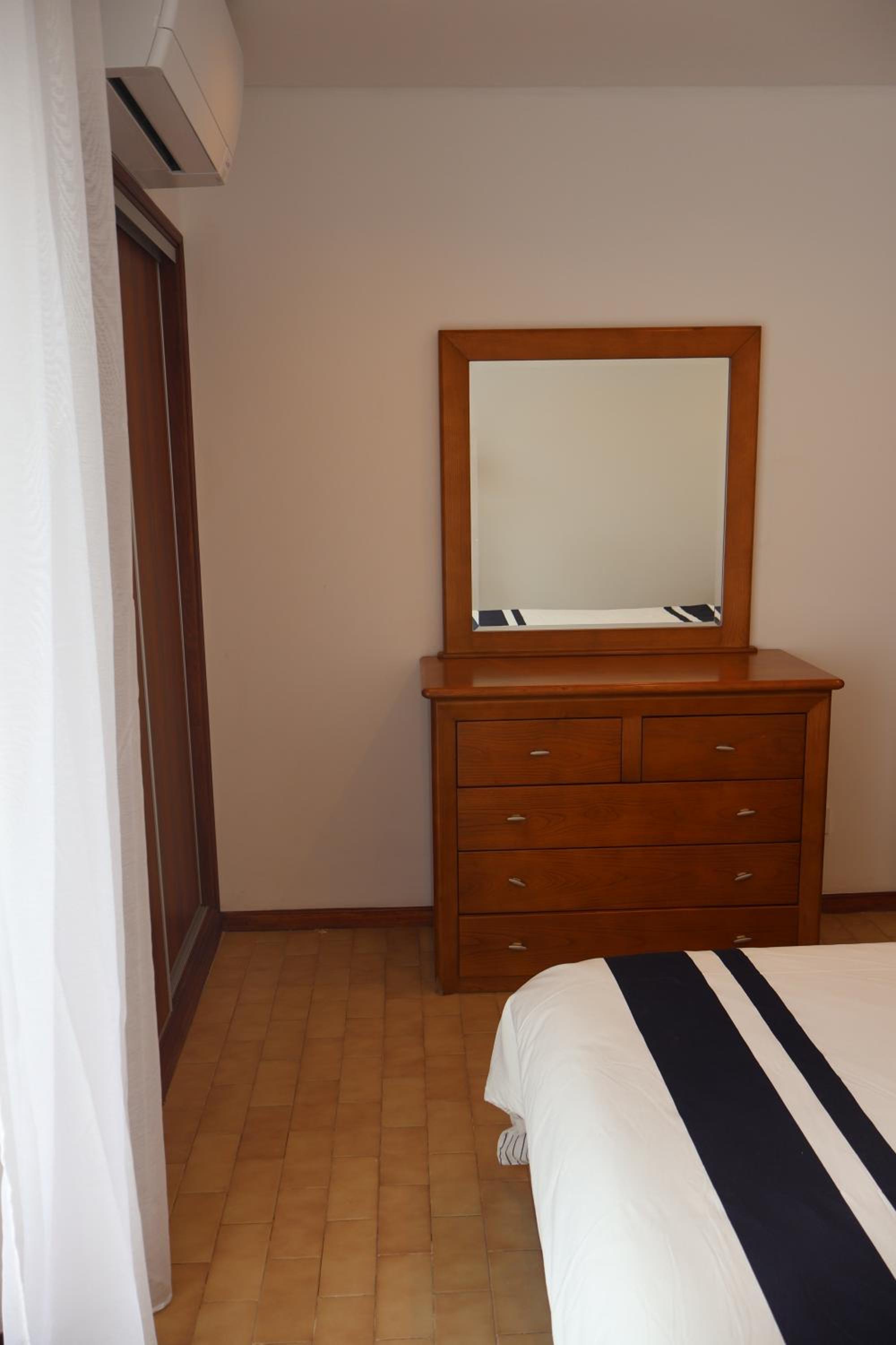 Villa with sea view, AC and walking to the beach by Algarve Dream Holidays view 4