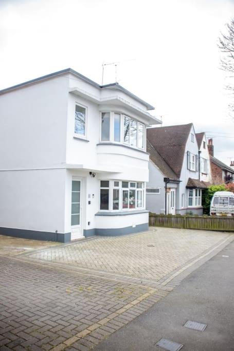 Coastal Haven in Leigh-on-Sea view 5